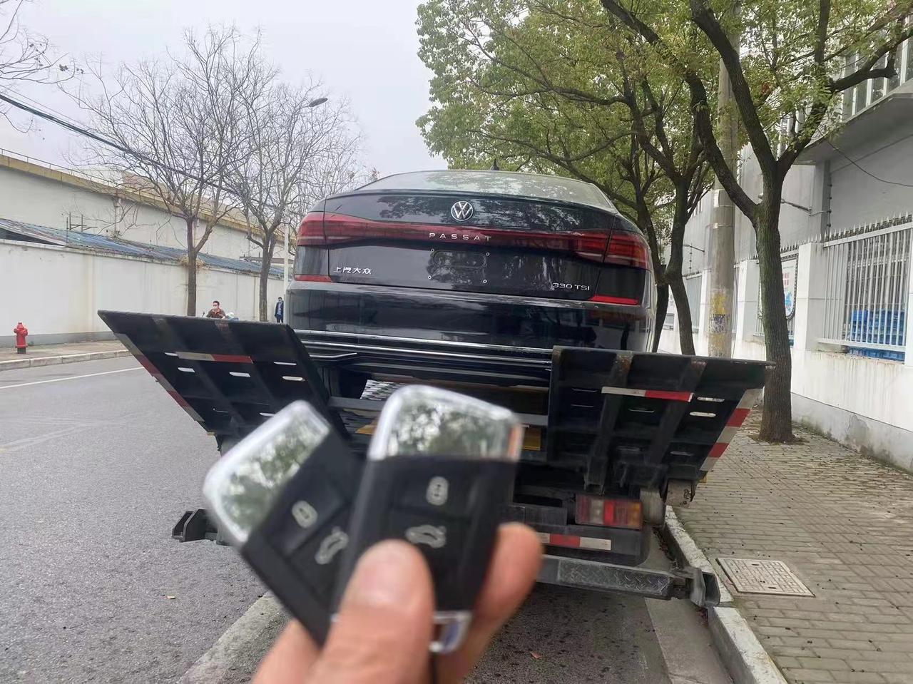 大众帕萨特 刚买车，330星空豪华，想问问各位行车记录仪那种比较好呀，推荐推荐，重庆或者海南有车友群吗，可以拉下我，谢谢