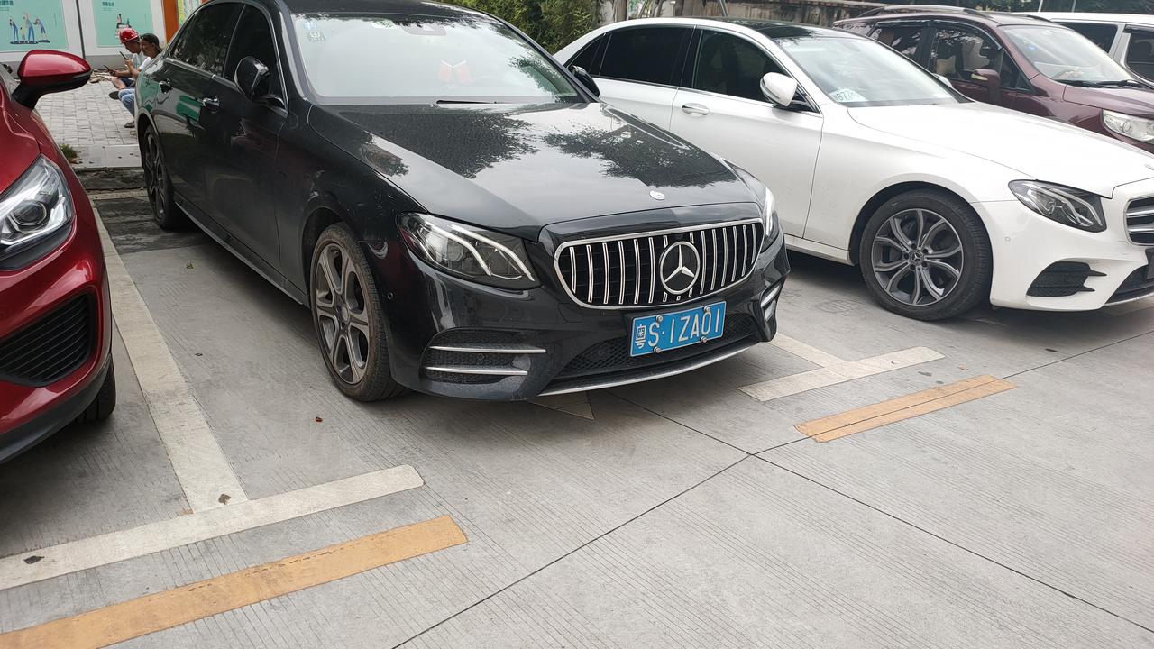 奔驰E级 深圳东莞奔驰车友群有没有？