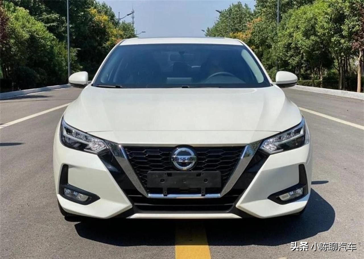 老铁们  14代轩逸悦享版白色大概下地价多少？地区，东莞