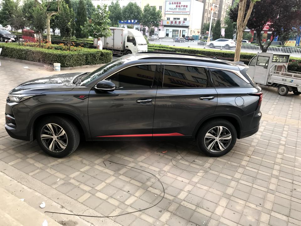 长安CS75 PLUS 你们的车1.5油耗多少。为什么我能开出十一二个油呢。