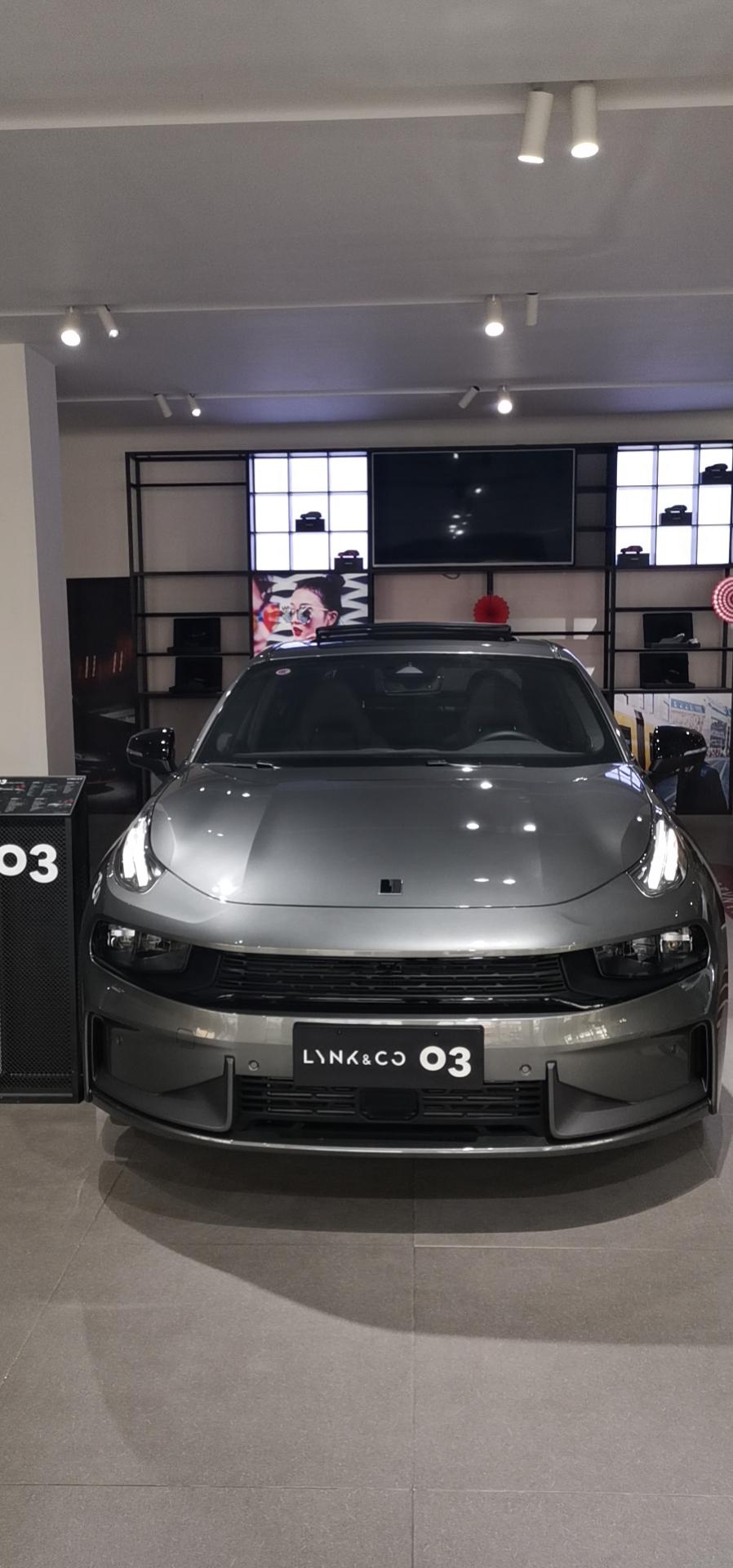 领克03 广州4s店报价 2021款2.0T冠军版，落地18.7万，不在店里上牌减3000块，这价格正常吗