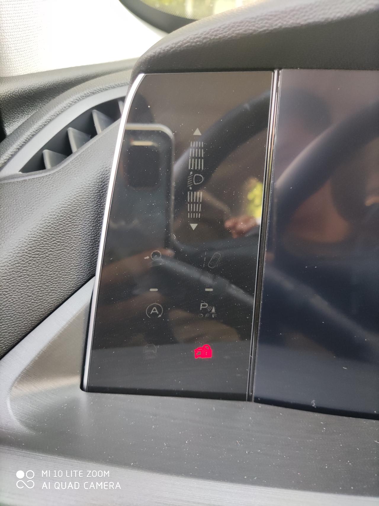 长安CS75 PLUS 谁知道怎么回事？？？锁车不断电？