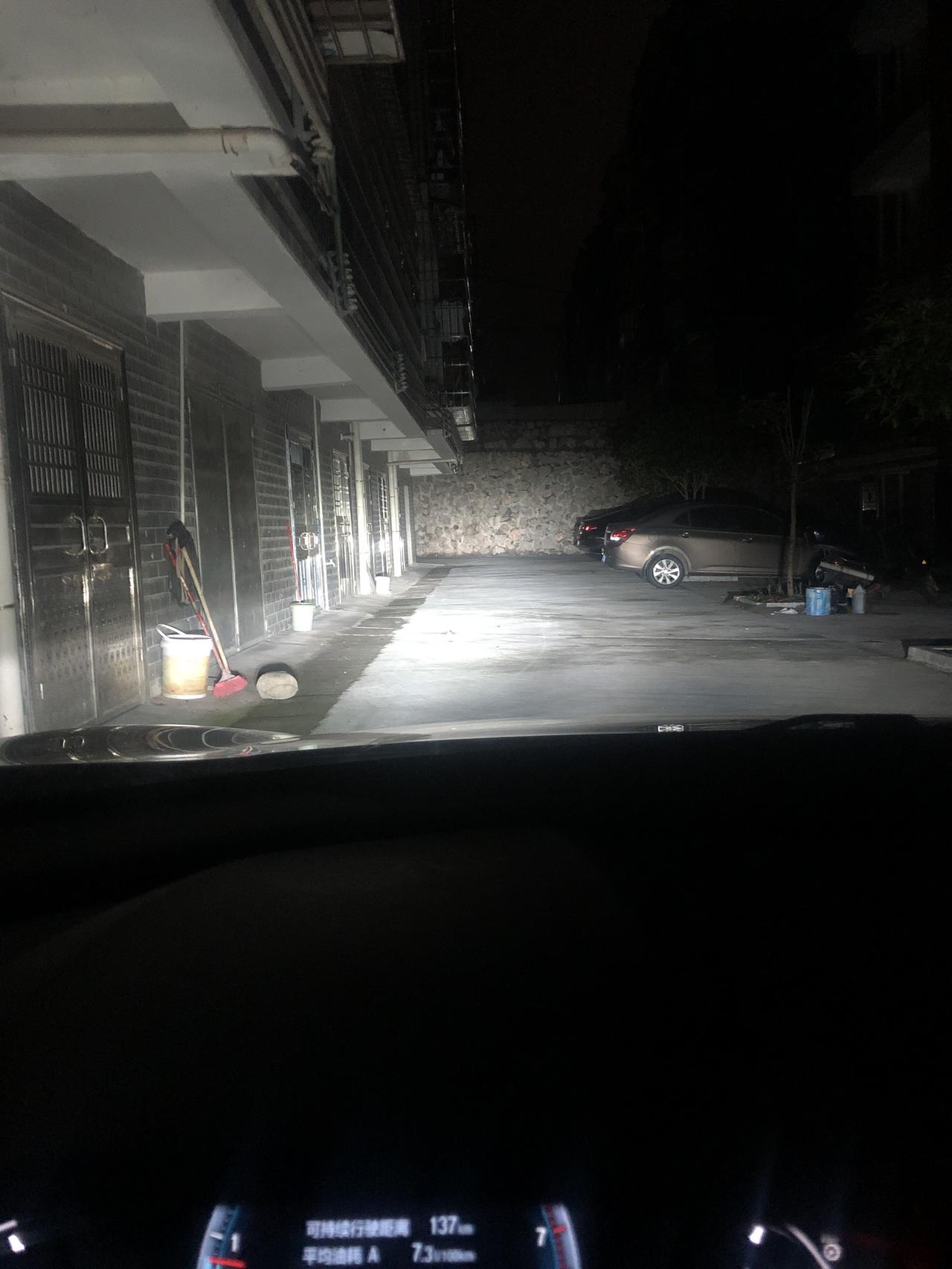 本田思域 换了led灯 感觉不对劲啊?