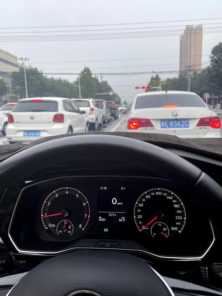 兄弟们你们的变速箱响吗，我是20款速腾 1.4的目前跑了1.2w  变速箱过破路或者颠簸路时候响的厉害，顿挫咱就不说了，