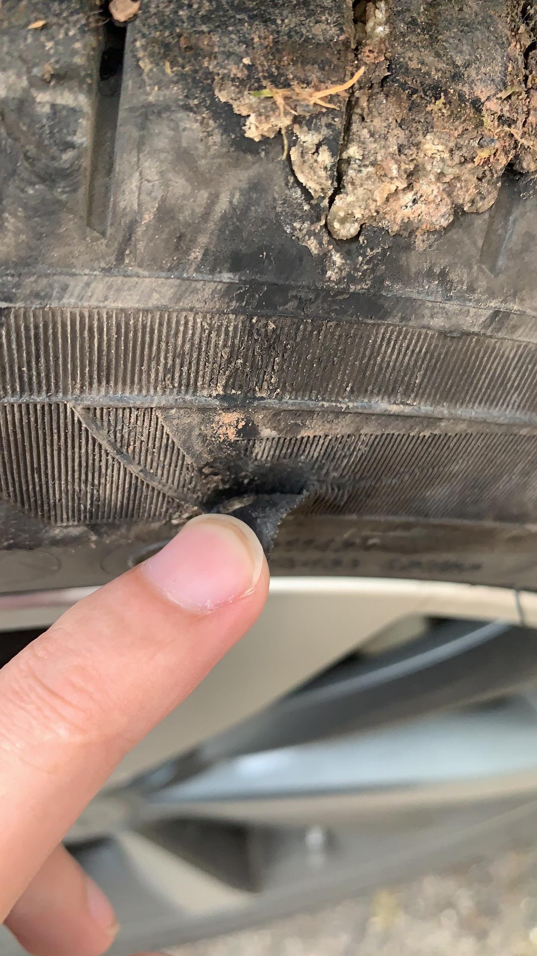 名爵6 胎逼蹭掉皮了 有没有啥影响 今晚还得跑高速 前后右侧两个轮胎