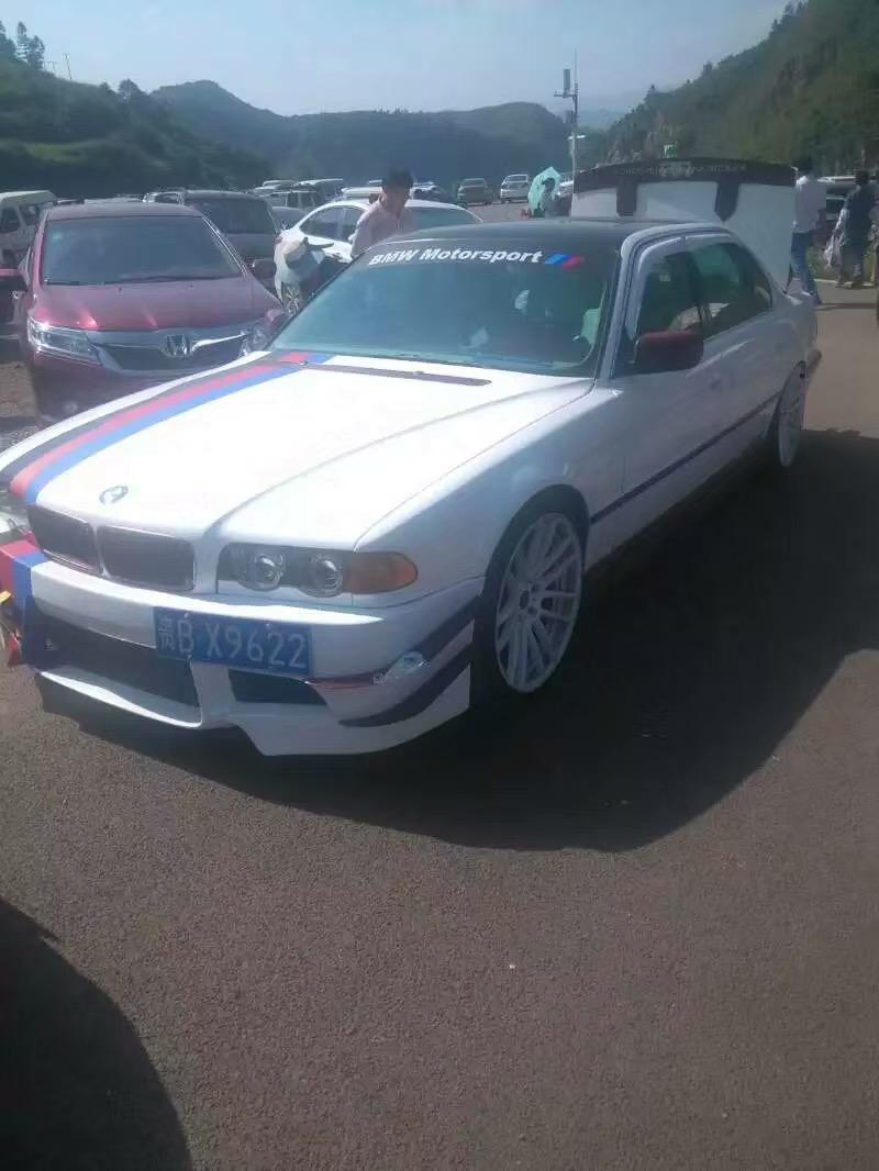 宝马5系(进口) 想知道这是哪一款BMW了啊 好经典