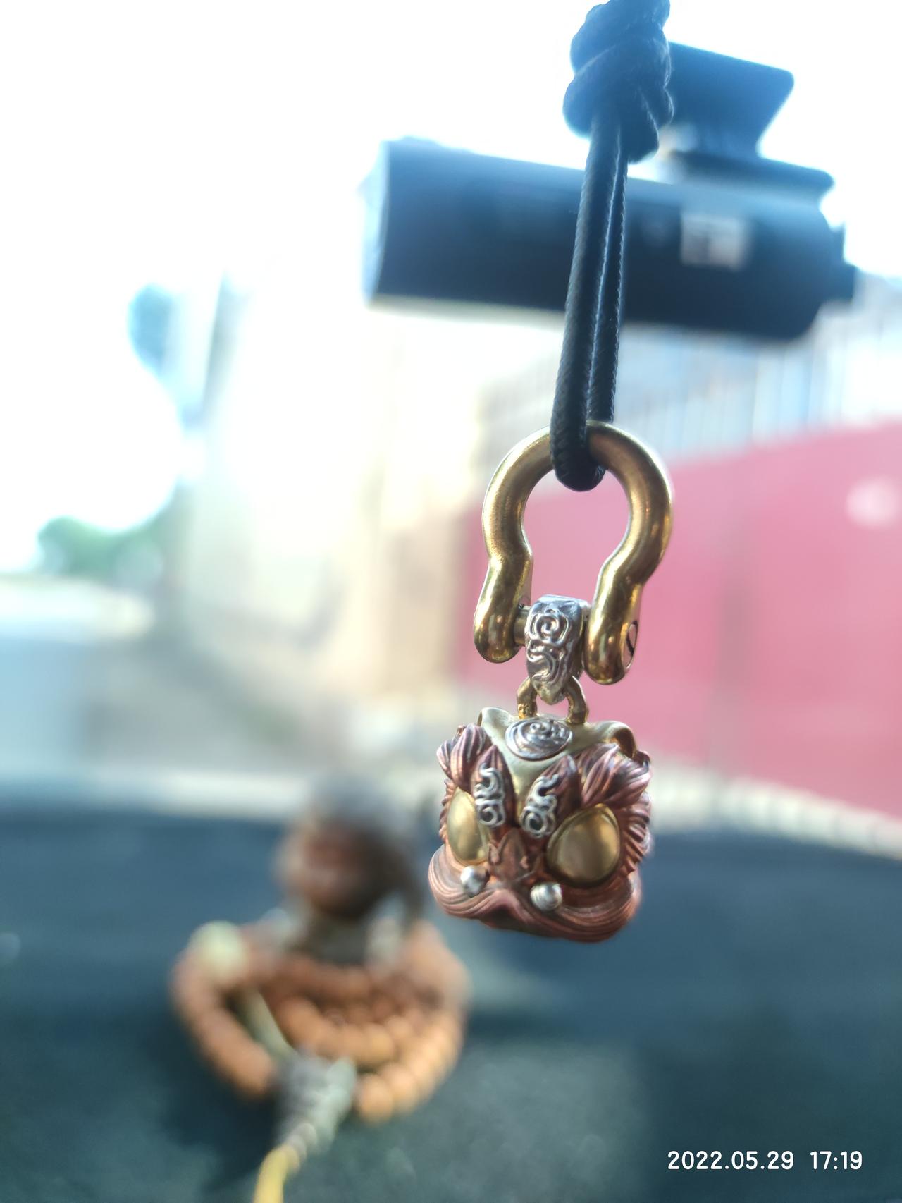 尊贵的大龄桑塔纳车主们，再换车打算换什么？别说开坏了再说，这车开不坏……我这8年了，除了车龄大了异响真没毛病(异响的问题