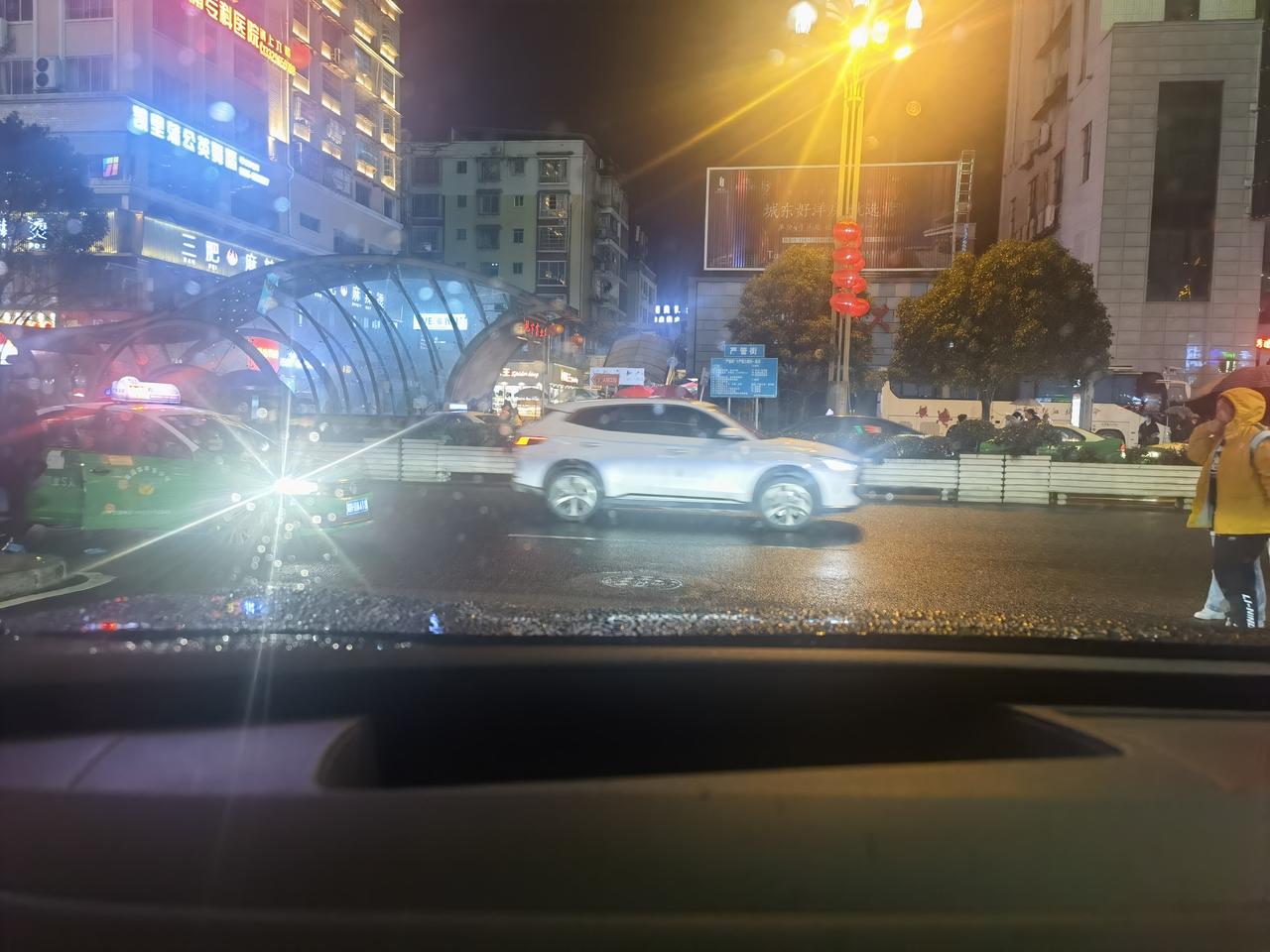 大众ID.6 CROZZ 你们的hud有突然消失不见的情况吗？～我的hud今天启动突然笑死了