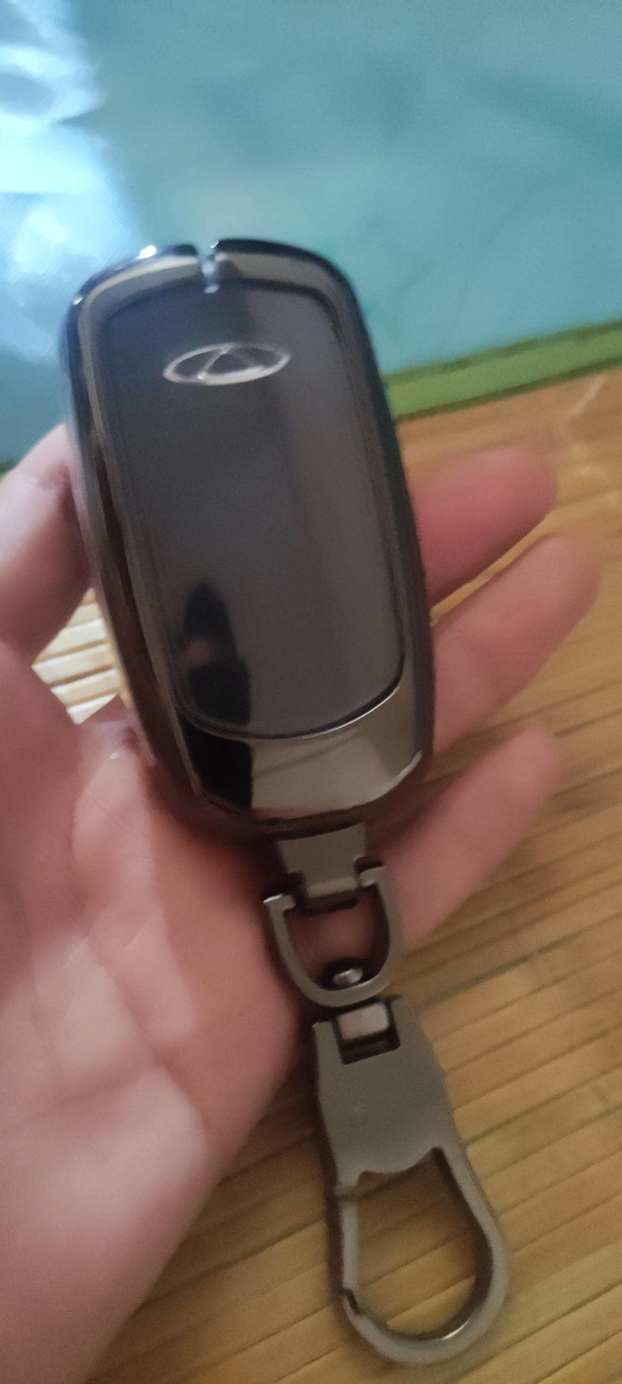 奇瑞瑞虎8 PLUS 怎么可以防止停车时，别人开车门的磕碰。好好的车停在哪里不是前面门有小坑 就是后面的门有小坑烦死人了