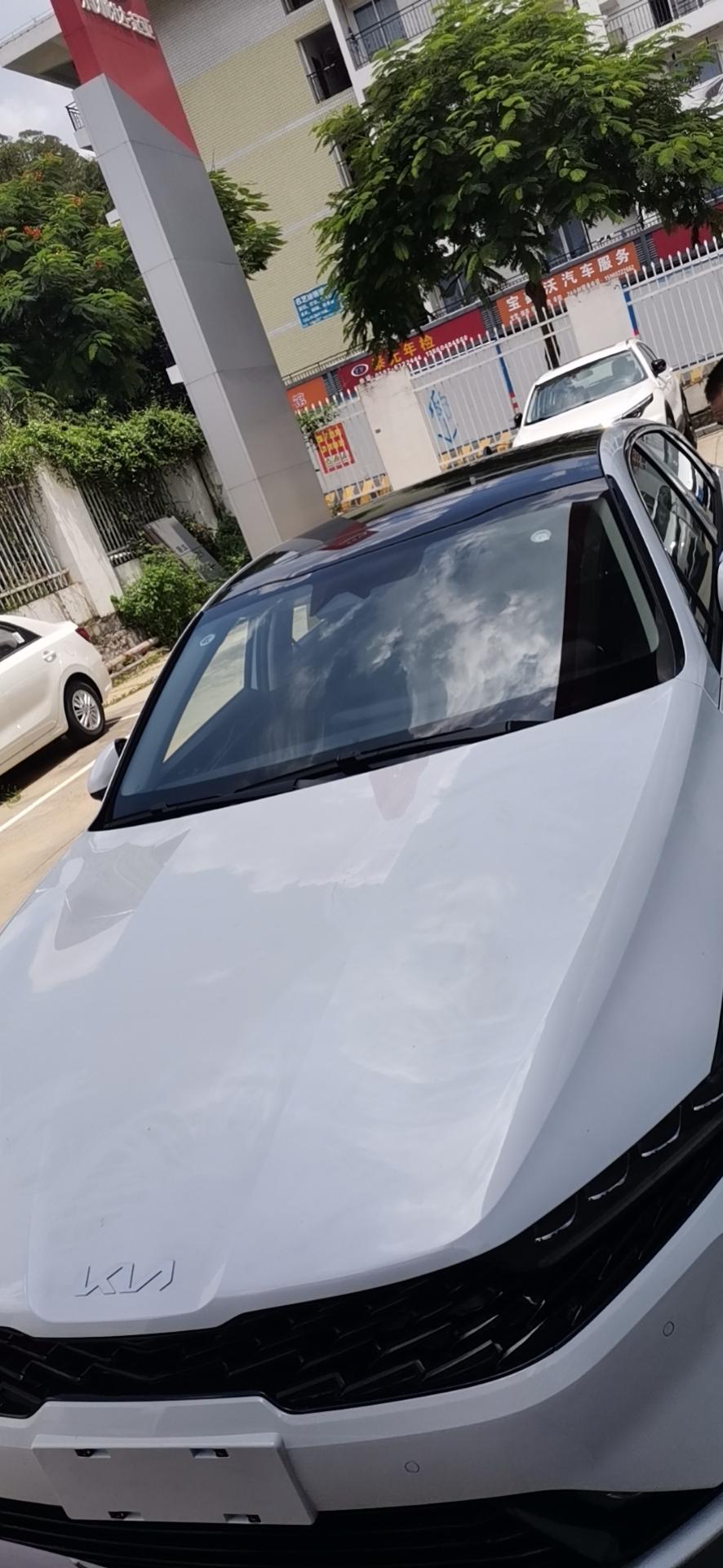 起亚K5 2021.6/28号定车 我买的1.5T 新标焕新版 今天选牌 这两天提车 新车轮胎有20款日期也有21款日期