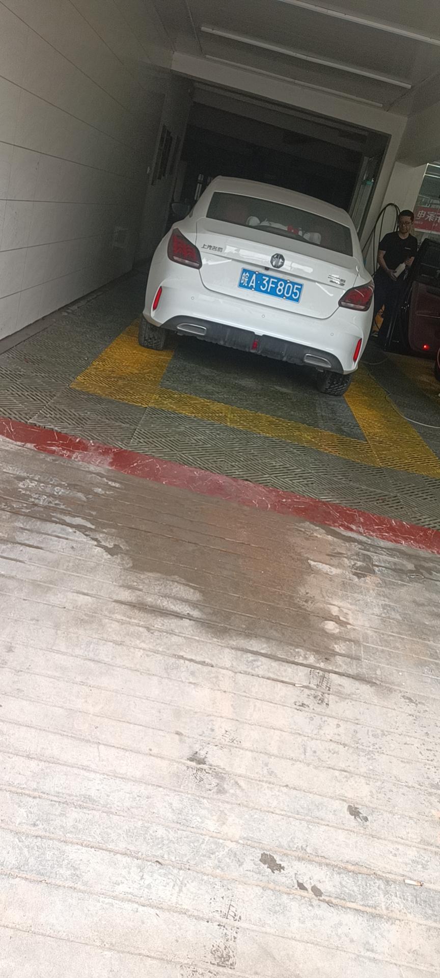名爵5 次顶配.副驾驶门经常异响怎么回事？
