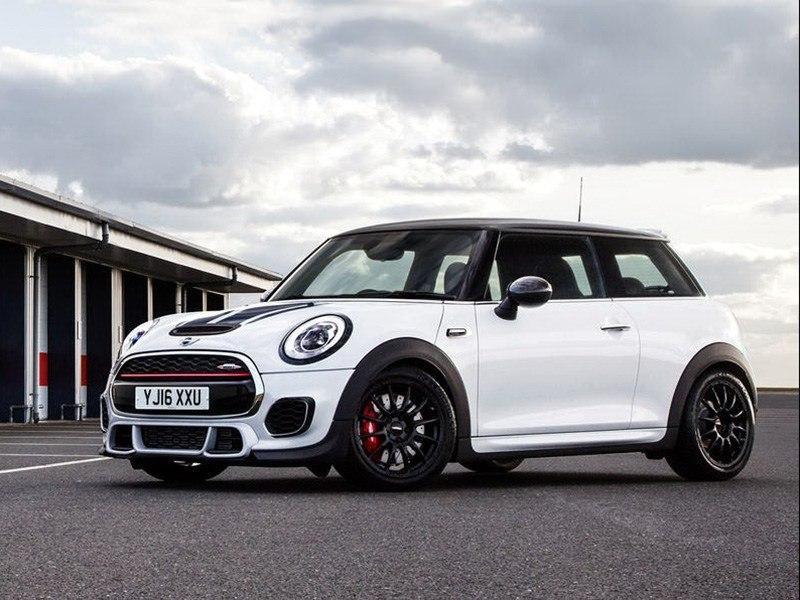 MINI JCW 各位大神 请问17款6At的jcw和18款8At的jcw哪个更好一些呢