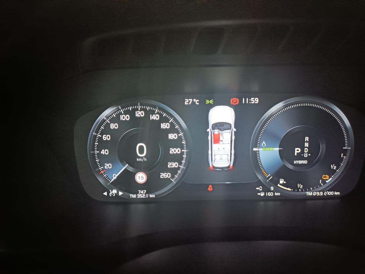沃尔沃XC90 RECHARGE 我有个疑问哈，为什么我高速上跑120了，也是用电？不是说80以后就是油吗？哪里设置不对