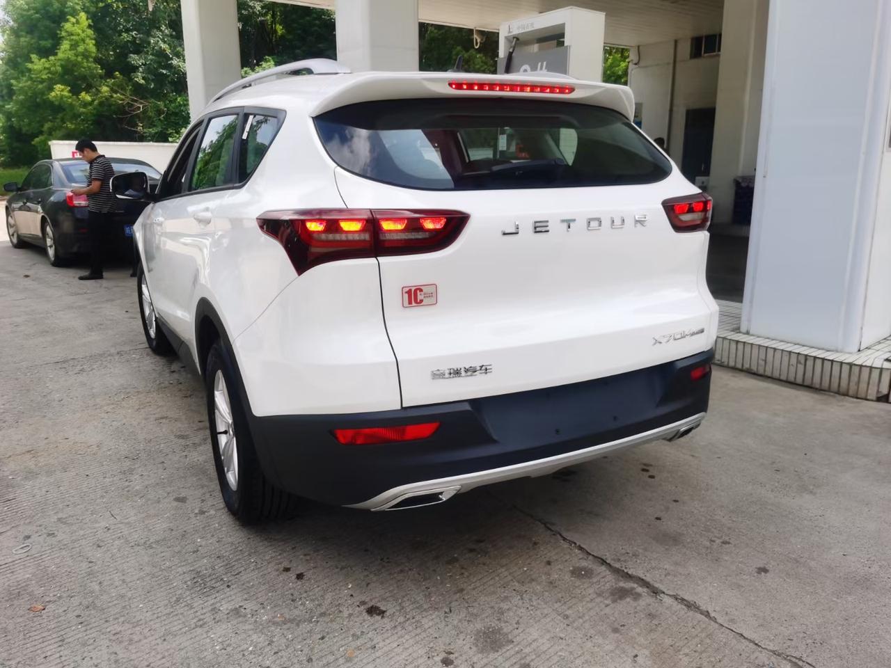 捷途X70M 捷途x70m1.5t自动豪华伙伴型七座指导价91900这么大的车，全包落地只要77000（含车价，购置税和