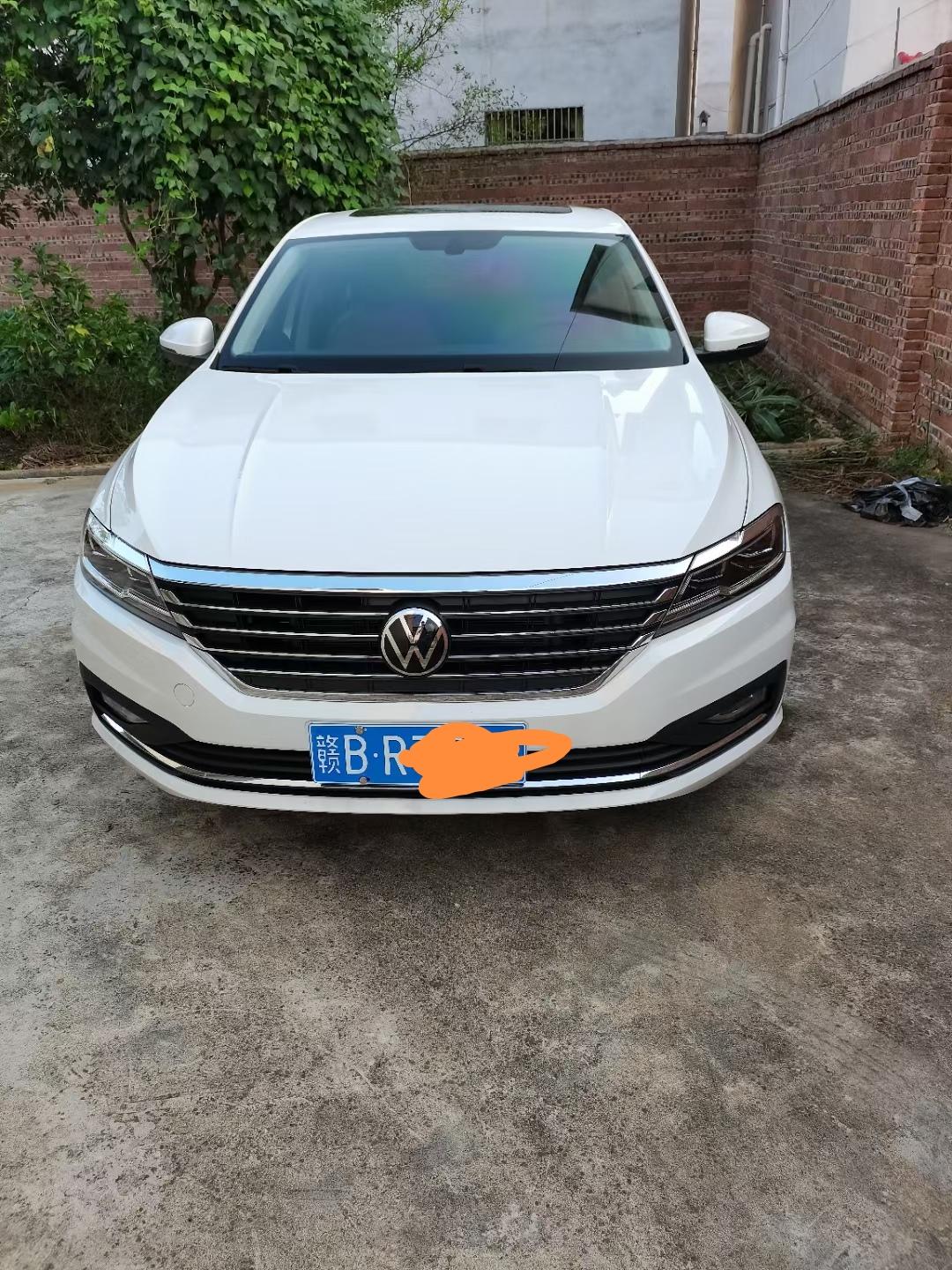 我的朗逸1.5舒适版，优惠2.5万元，落地下来13.29万元，大家都说贵了，现在行情，压不下来，地方优惠点不同，其他却一