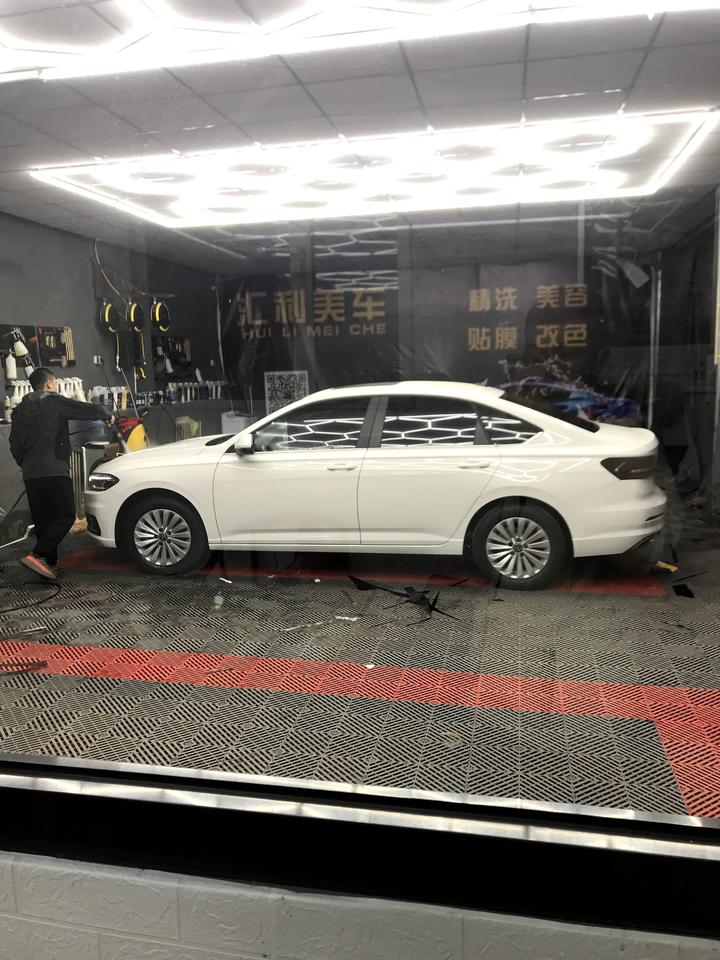 大众朗逸 我的舒适版 前方也没有雷达啊 还是怎么打开 倒车 外视镜自东向下打开也不管用啊 求解