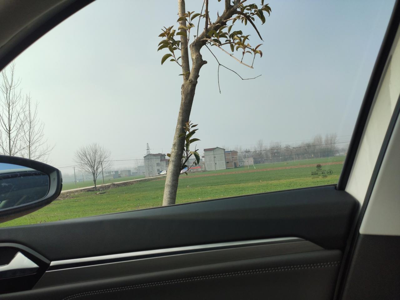 大众速腾 兄弟姐妹们，有没有遇到过中控屏突然黑掉重启了？重启完毕之后蓝牙连接什么都没断开，歌曲继续放。一九款舒适型。
