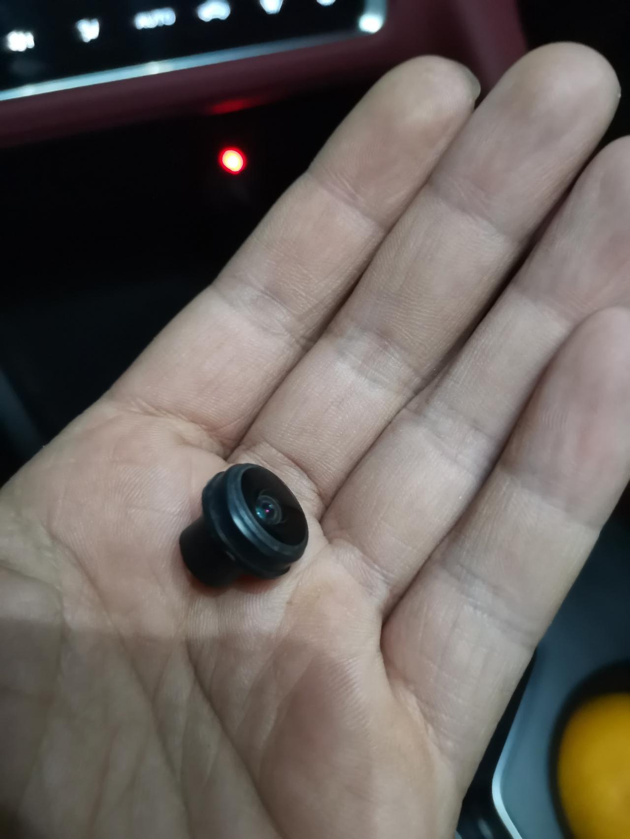 长安CS75 PLUS 去年11月提的车，今天打开后备箱时掉了。怎么办