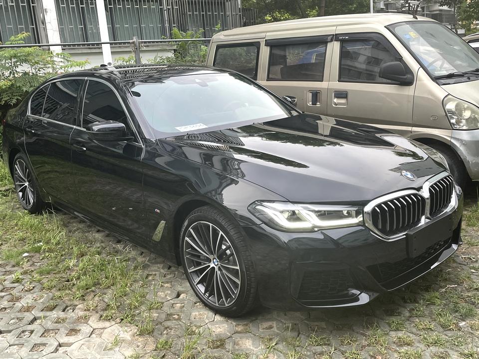 宝马5系 看你们提车都这么慢啊，我的从订车 批贷款 到提车就10天时间，中间还因为我自己原因耽搁了两天，7月13号提到的