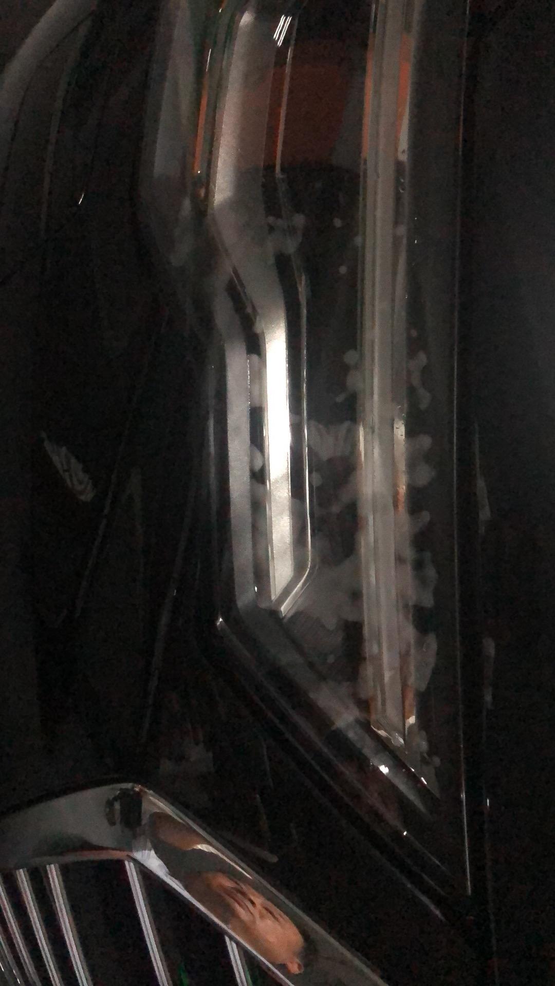 奥迪A6L 21款a6l车灯有雾气，正常吗？两个大灯都有