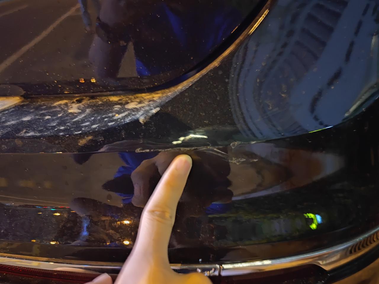 大众途观L 途观l这边倒车的时候蹭到了需不需要补漆啊啥的