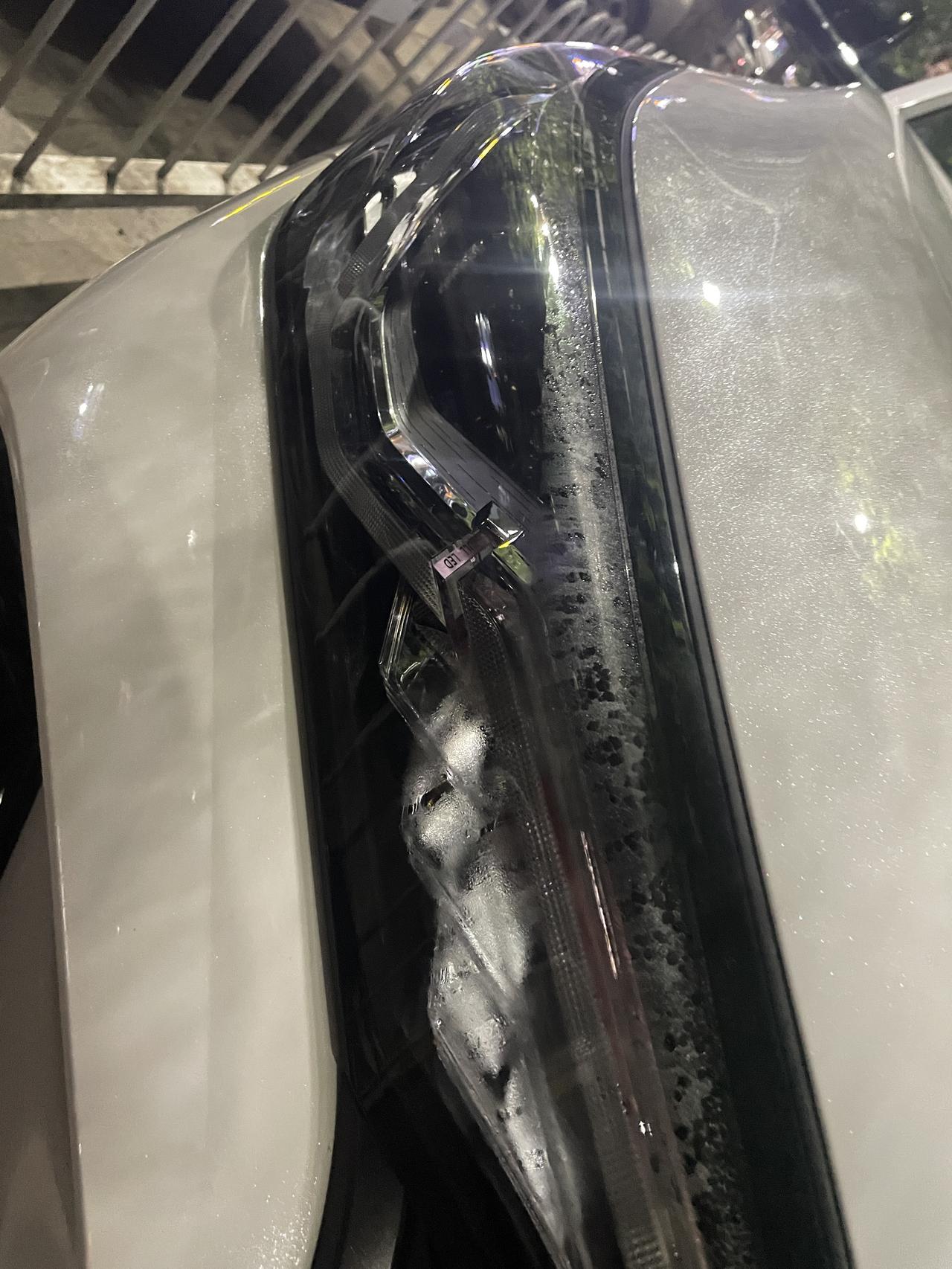 长安CS75 PLUS 三个月新车，刚洗车大灯起雾什么原因