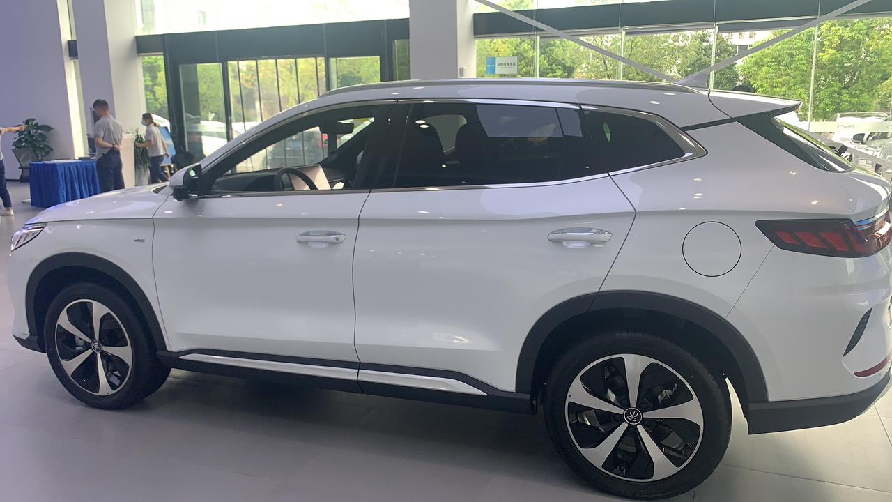 比亚迪宋PLUS DM-i 订车110km旗舰plus15天，身边都说国产不好，我决定带头冲锋，不知道会不会后悔