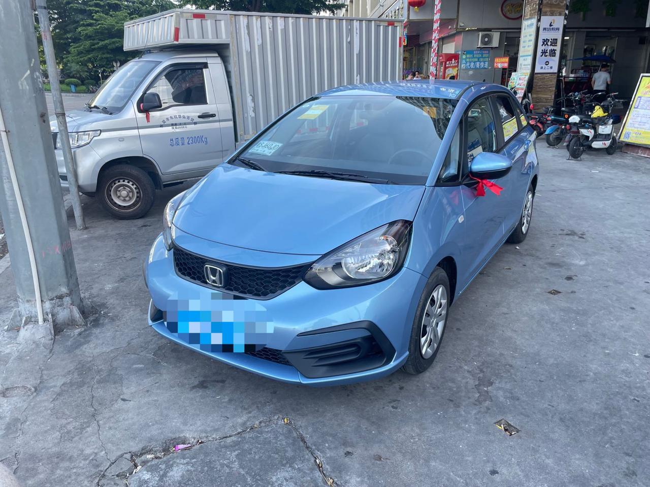 本田飞度 有没有大哥带我改车 改外观就行