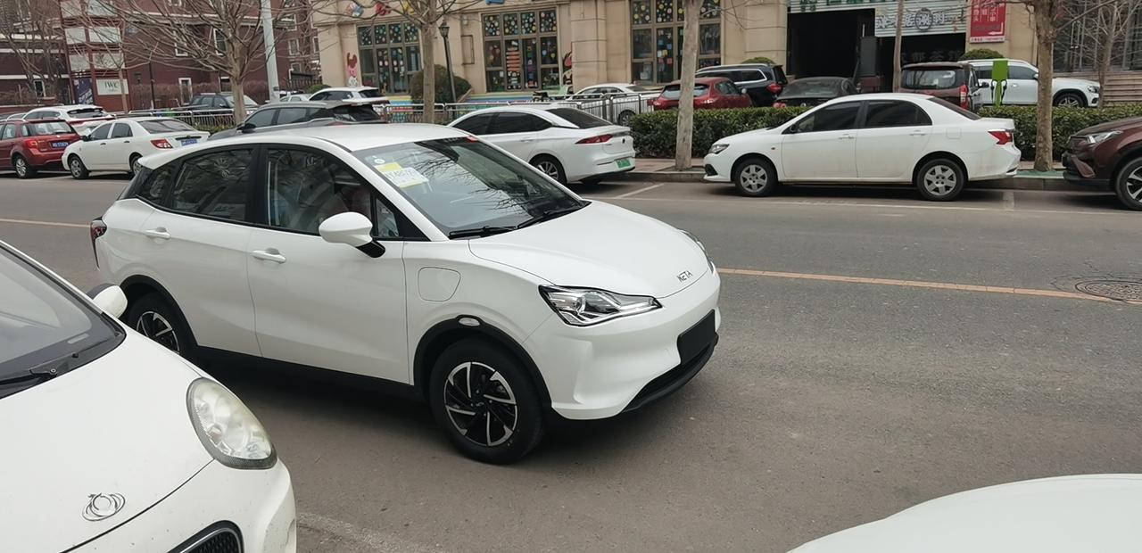 哪吒哪吒V 开新提的车7天充了2次电   跑了600km 是我的驾驶问题吗 还是电池不行啊 401续航