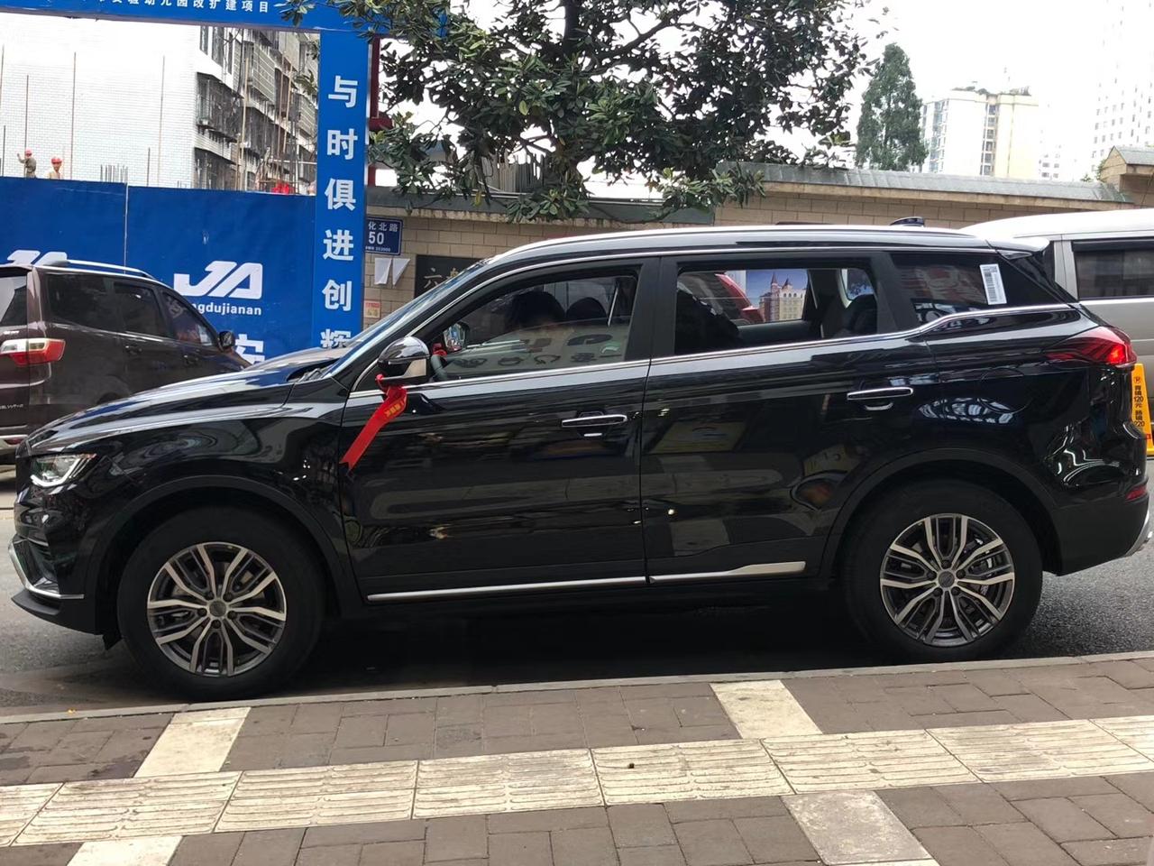 博越pro智慧 低速踩刹车感觉油箱有咕噜咕噜响声正常吗