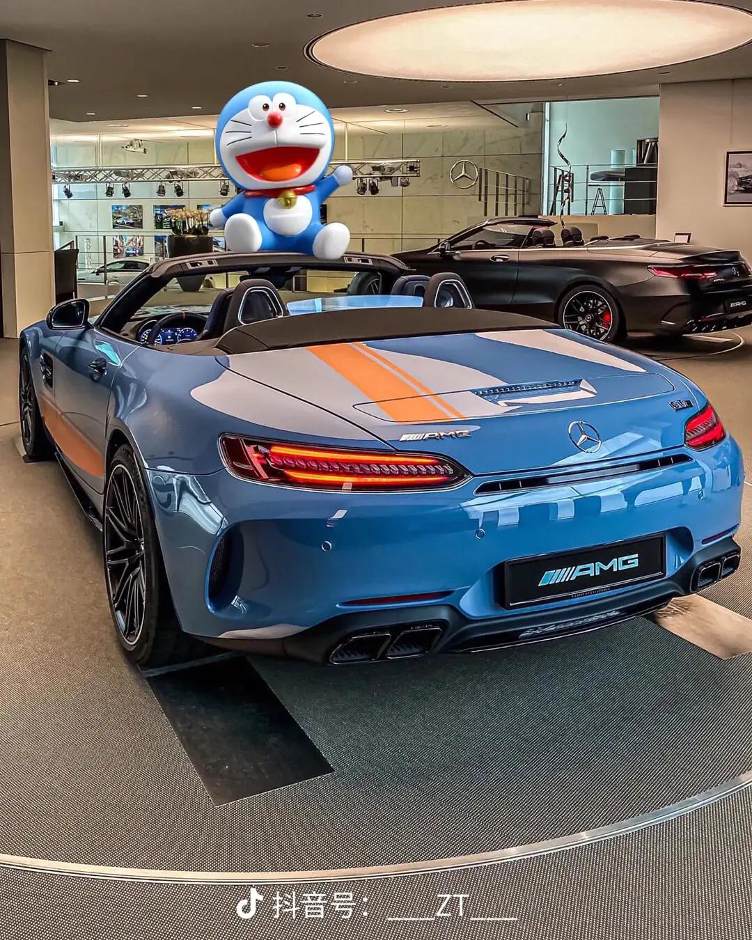 奔驰AMG GT 这是那款车？国内可以买吗？感觉找不到啊