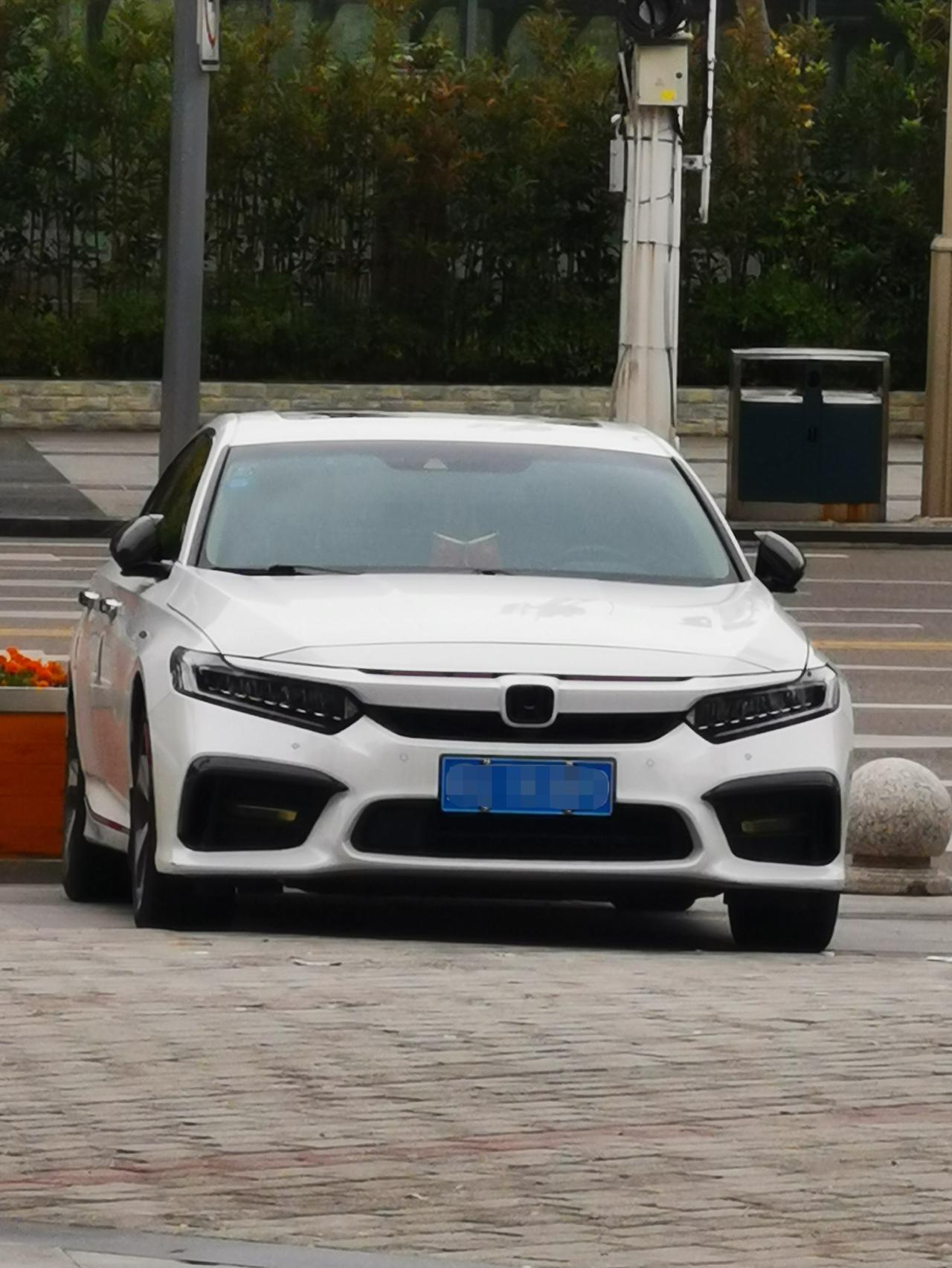 本田英仕派 各位车主，改款上市已经这么久了，有没有人摸清楚老款系统能不能升级？