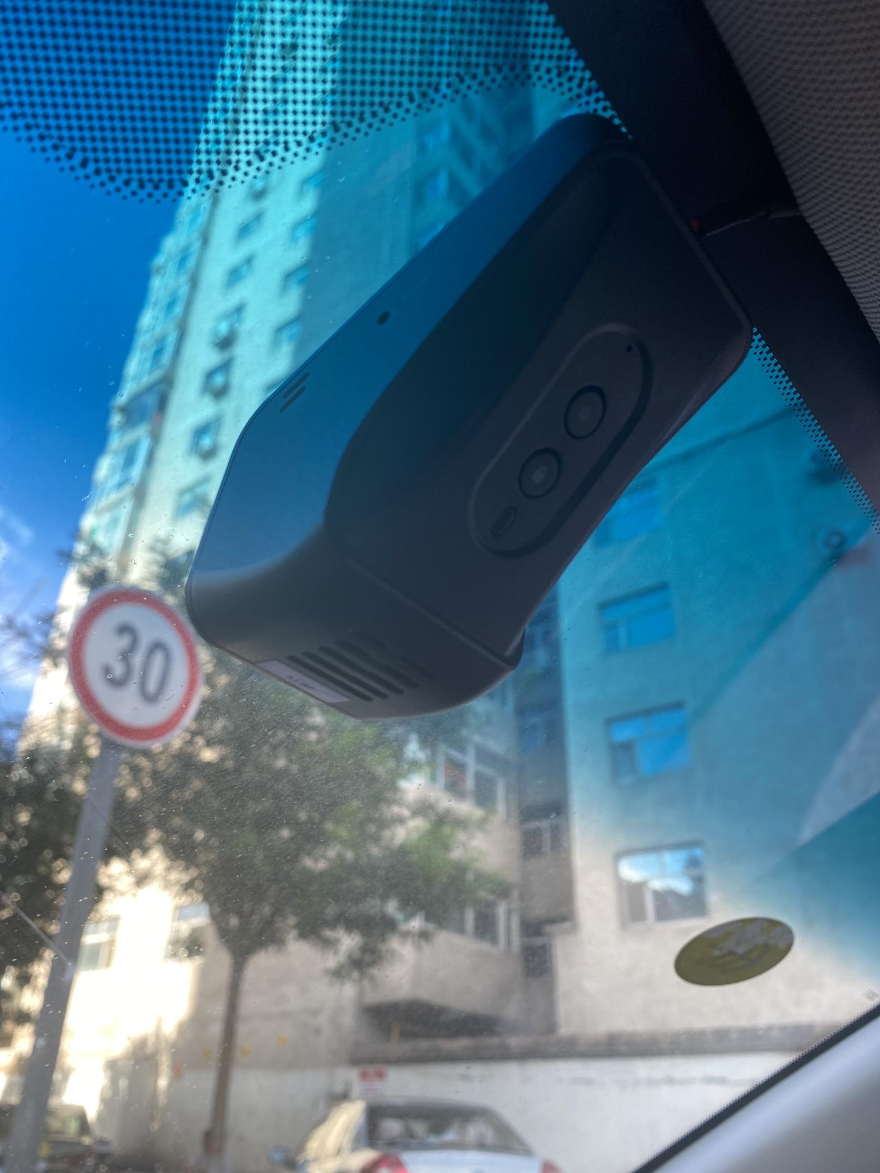 别克英朗 请问别克能用行车记录仪如何语音拍照，