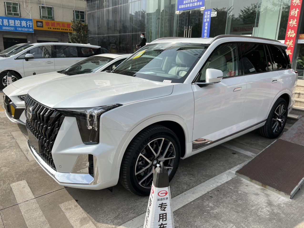 广汽传祺传祺GS8 二代Gs8燃油版的油耗如何？市区和高速大概是多少？各位铁子们