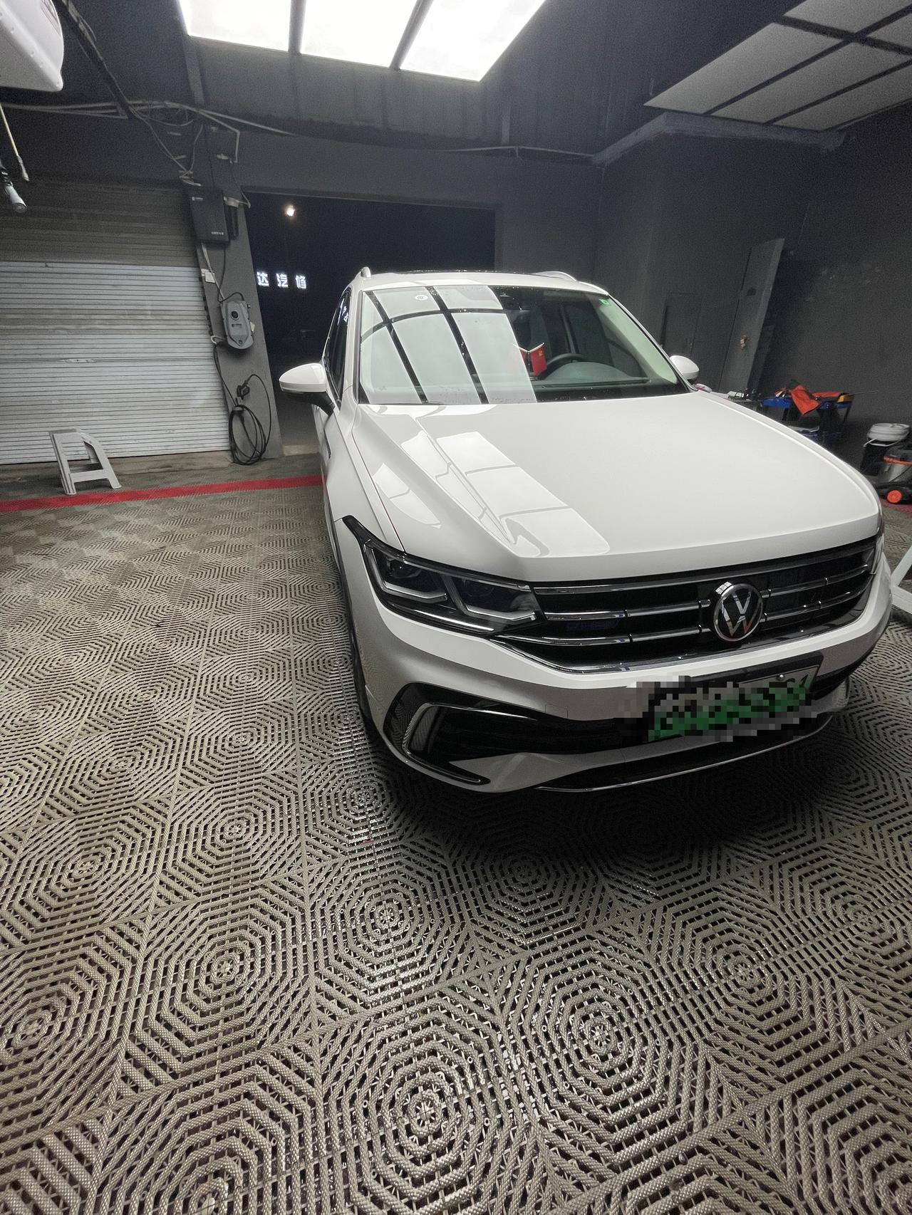 大众途观L PHEV 途观L混动车友们有没有换轮胎的，我想换成235/50R19的不知道能不能用。