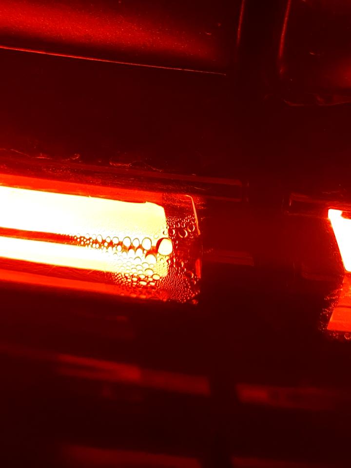 东风风行风行T5 EVO 车友们，这个正常吗？后尾灯有雾气