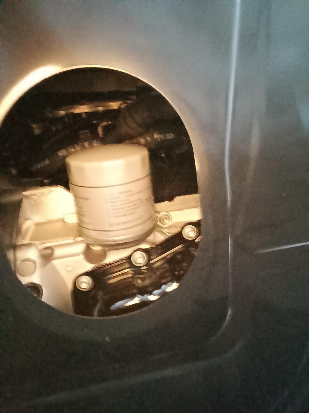 捷达VS5 买时候送的发动机护板，露个大窟窿，用不用换全封闭的护板？