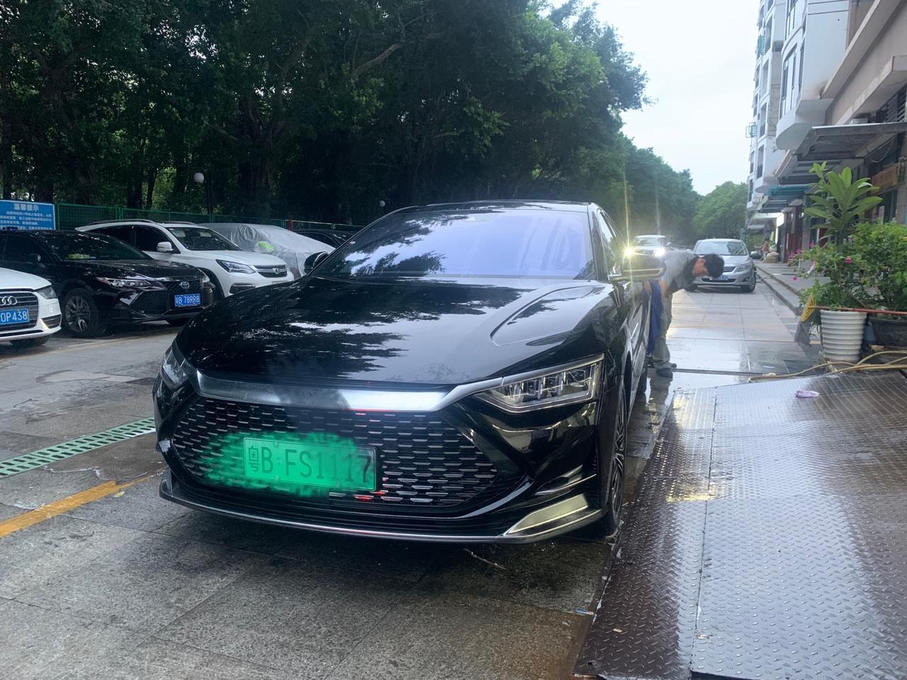 比亚迪汉DM 问下大家，高速上面，怎么开比较经济实惠！