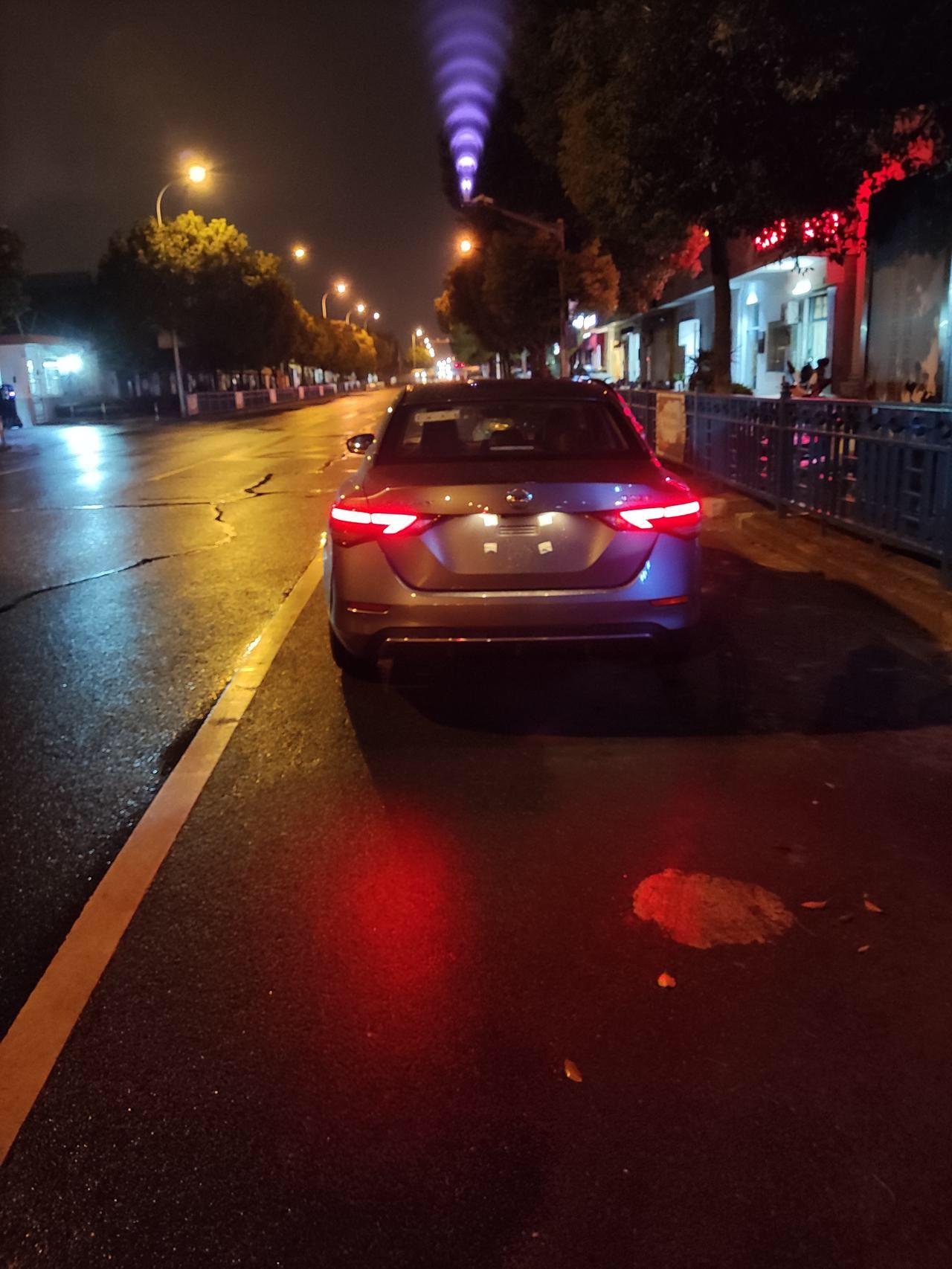 21款轩逸，行车记录仪内存卡，在哪里买？买多大的好