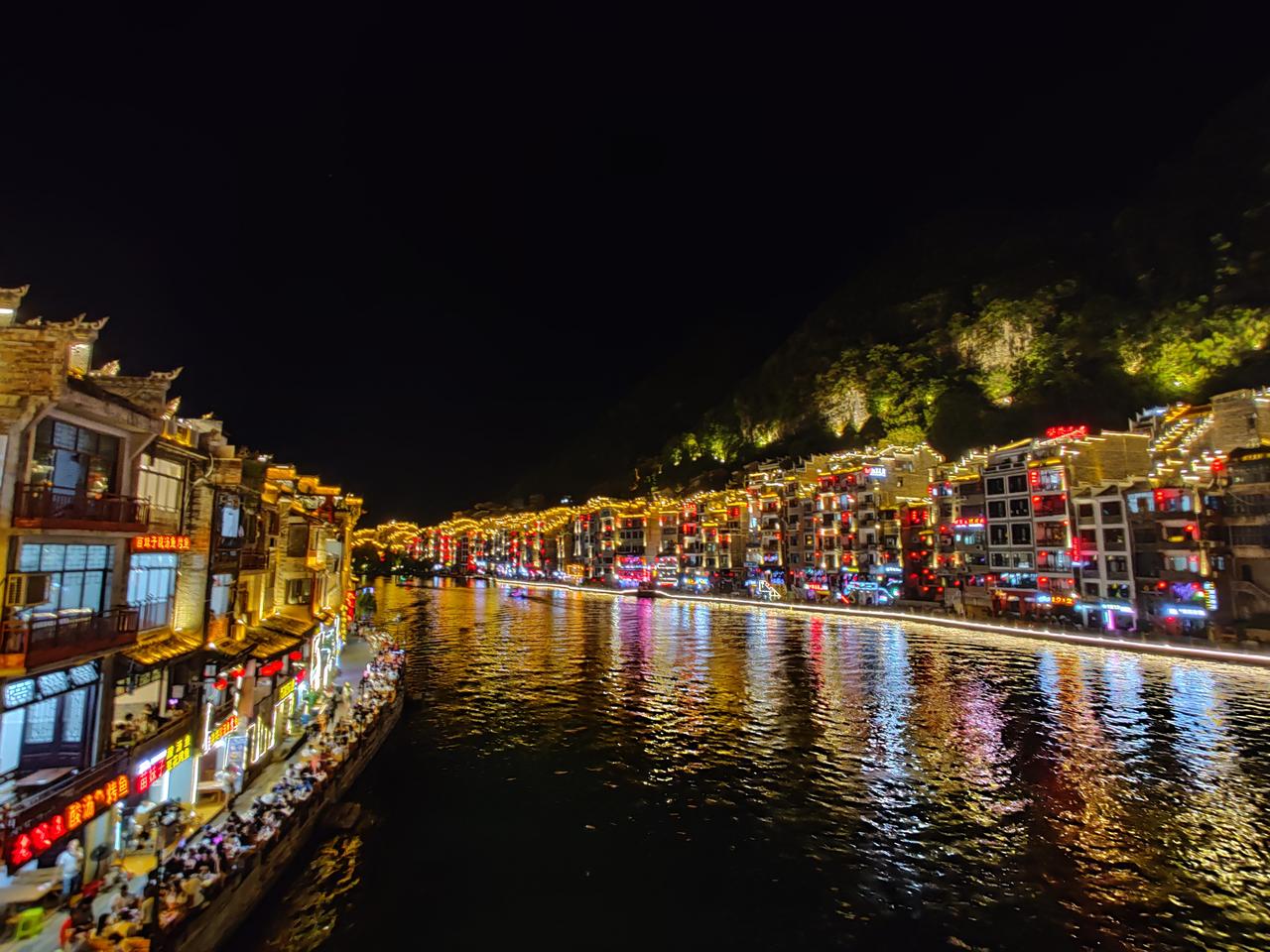 凯迪拉克CT5 你们CT5提车要等多久啊？我9月2号签合同，给我说至少一个月才能拿到车，现在那个销售还一直给我说找不到车