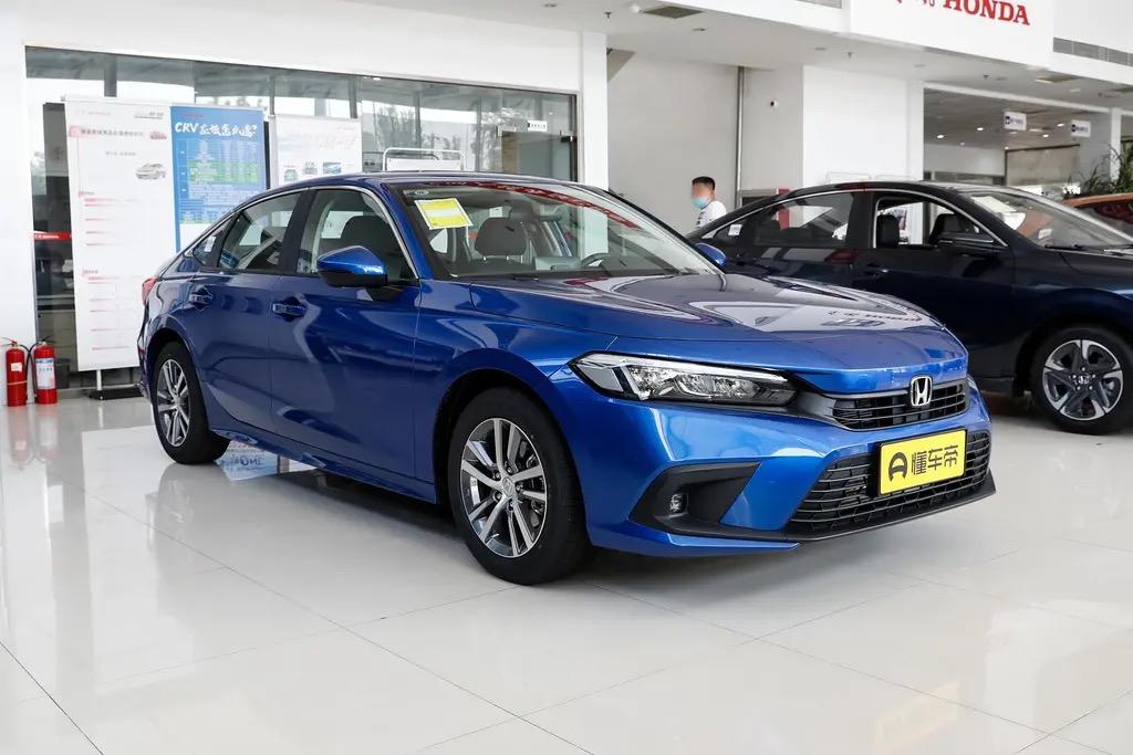 订了22款思域劲动版，落地16.15再加3000的贷款服务费，贷6万，分24期，利息差不多5千多，送太阳膜、全皮座椅、双