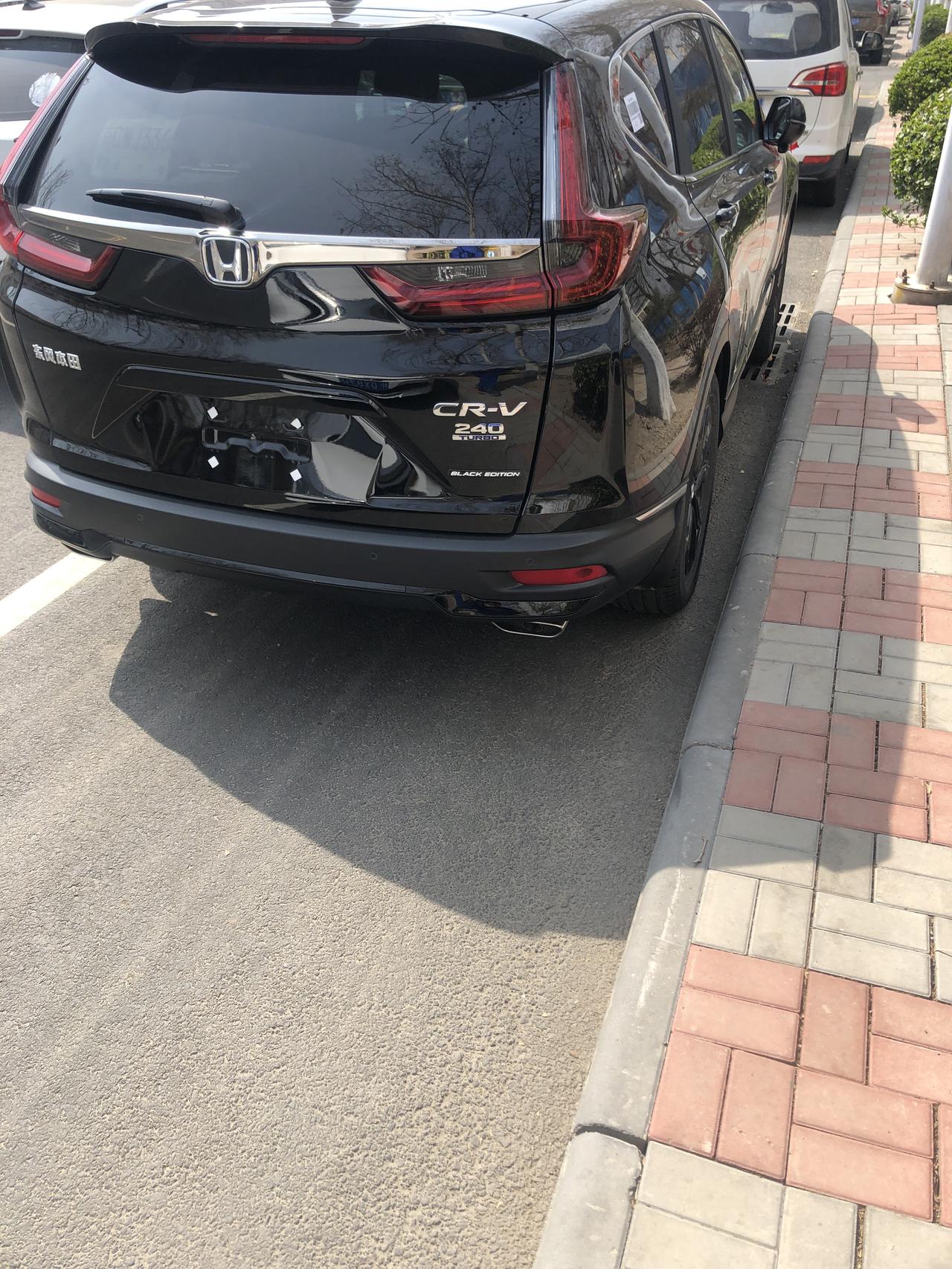 本田CR-V 有没有加亮面前铲的，还有改两侧踏板的？有吗？打算改