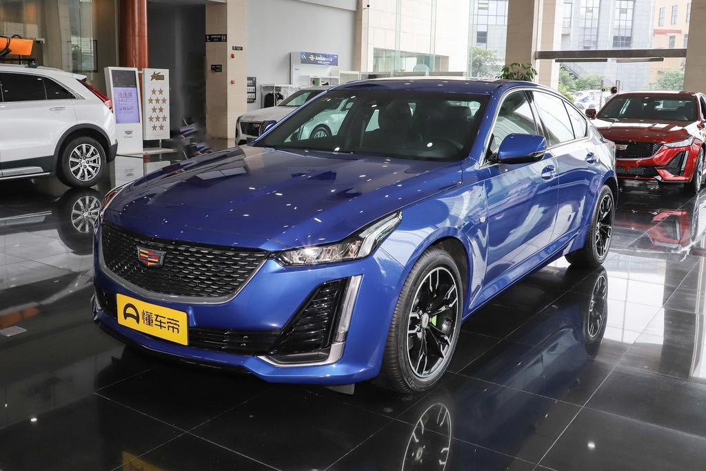 凯迪拉克CT5 CT5时尚型首付百分之60，贷款百分之40，全部加在一起27万5。 贵不贵？可以入手吗？