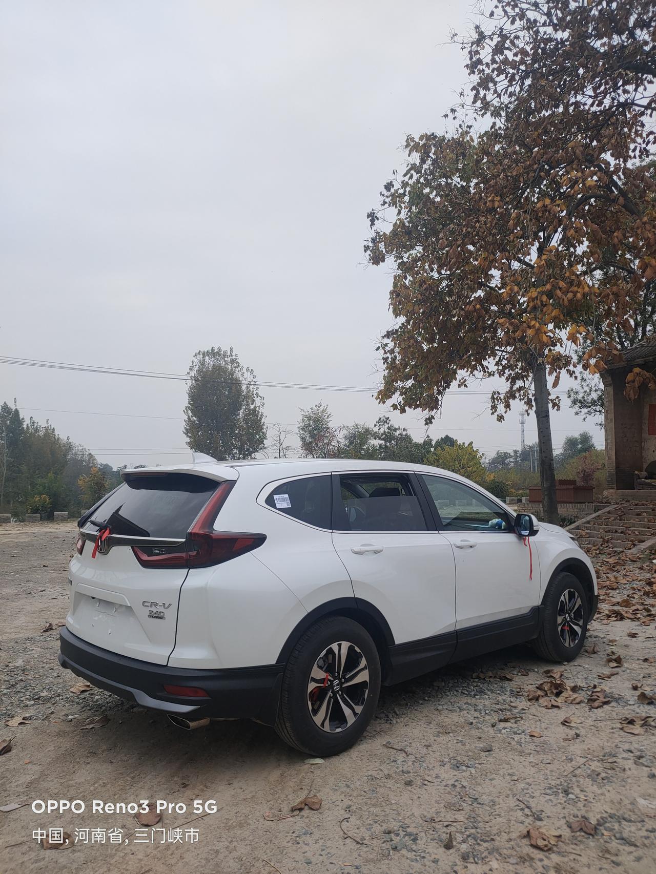 本田CR-V 后排隐私玻璃  还需要贴膜吗？？