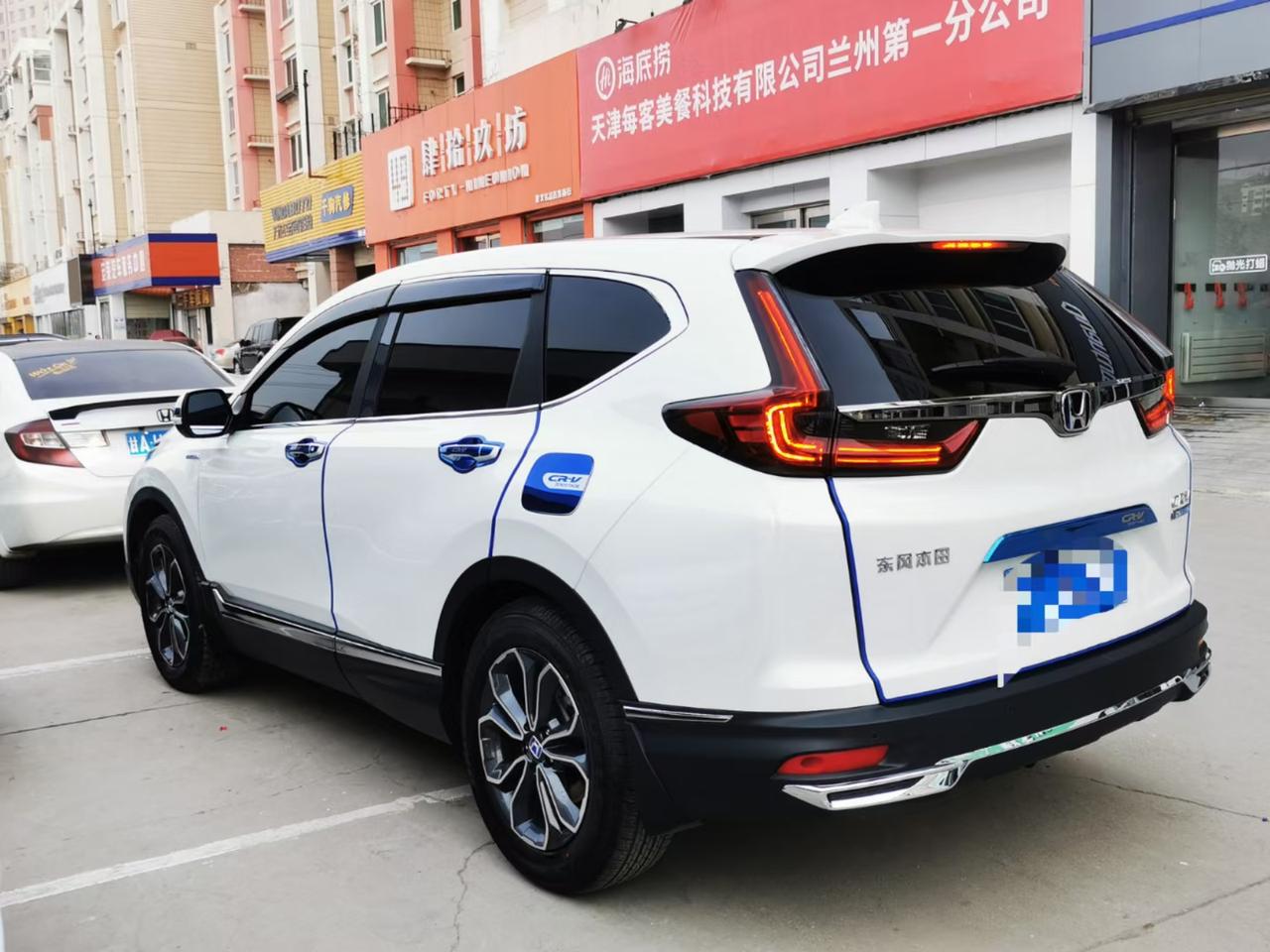 本田CR-V 7000多的贴的进口车衣划算吗？