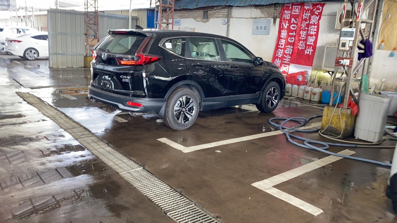 本田CR-V 21款舒适版18.880落地全车换皮、360全景影像、真皮脚垫，倒车雷达，全车贴膜、原厂行车纪录仪、坐垫、