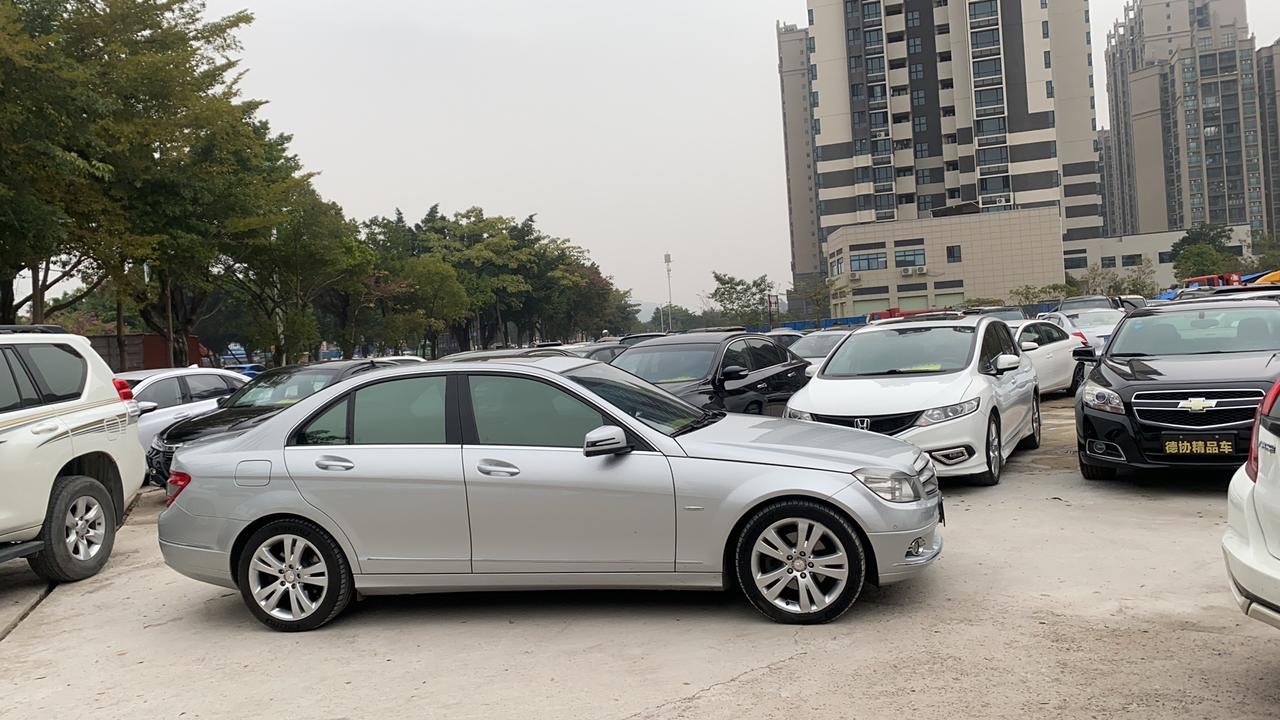 奔驰C级 c200 素车一台 兄弟们帮忙给些建议改一改