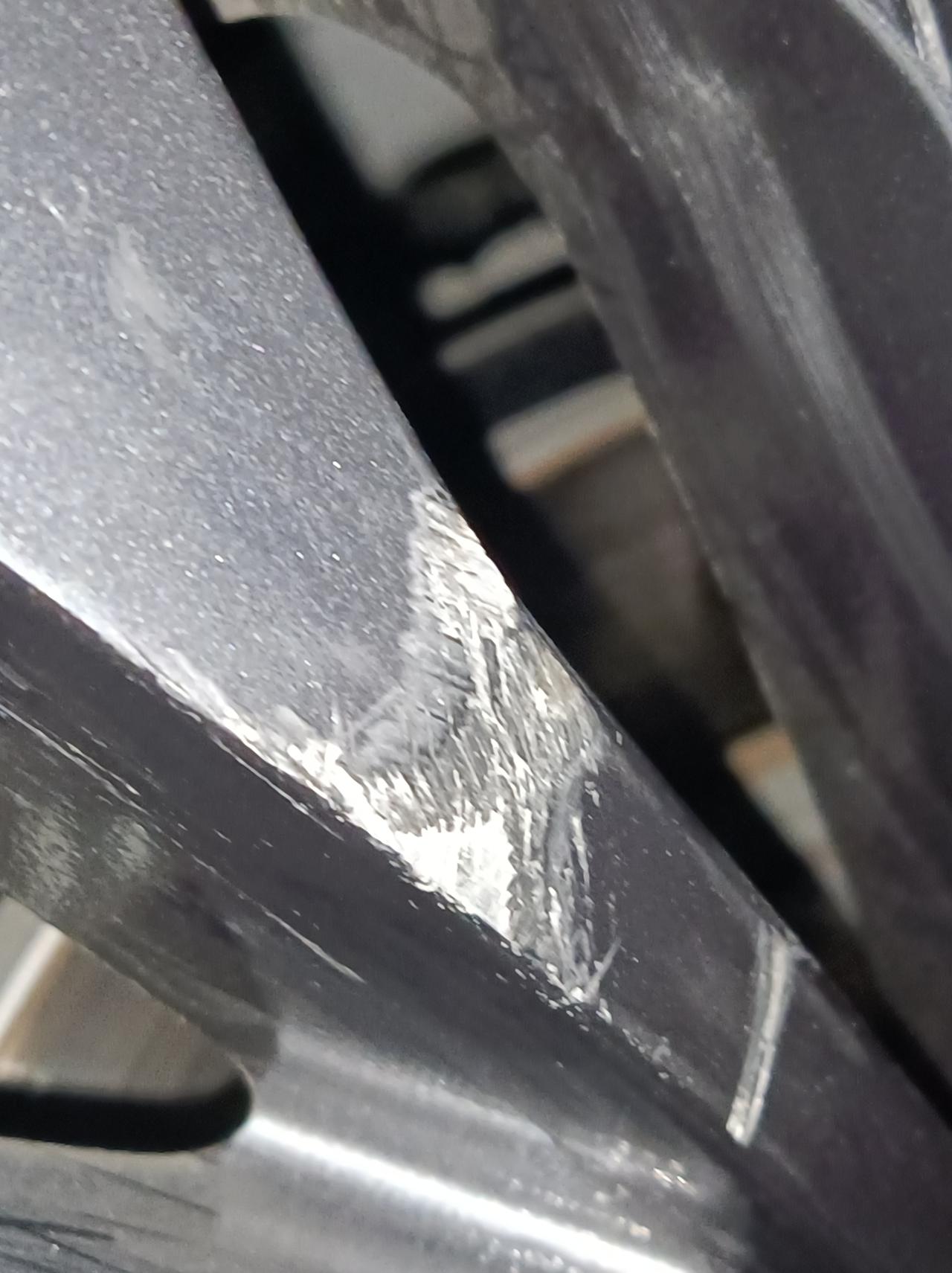 东风风神奕炫MAX 这车轮毂是锻造的还是铸造的？今天贴边停车刮了一下问题大不大 友友们看一下