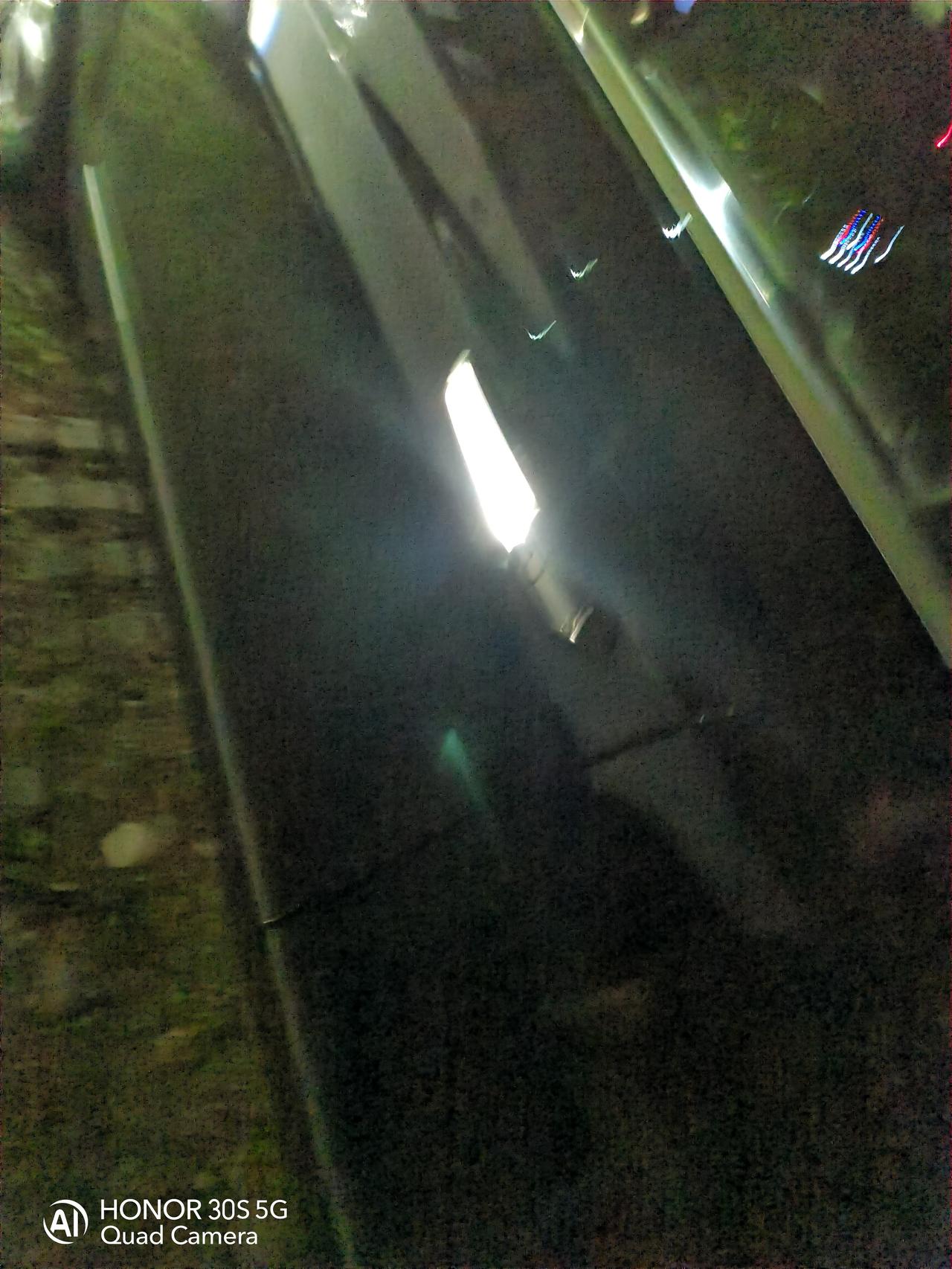 凯迪拉克XT5 怎么设置锁车反光镜自动折叠，还有语音助手这些怎么弄啊没拍照片，附一个led门把手吧