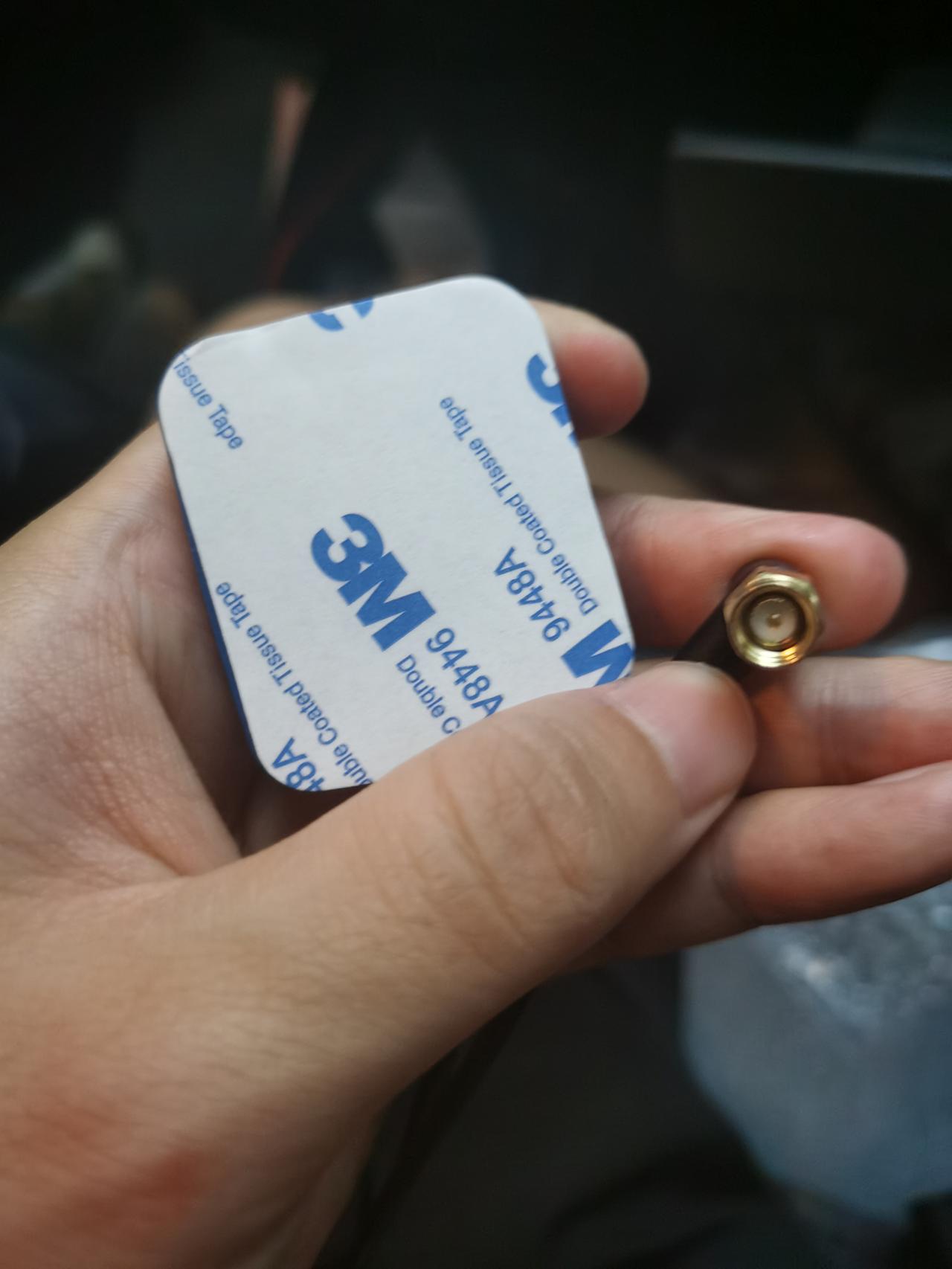 东风EV新能源EX1 请问大家 这些线是什么   买了个gps线  没找到地方插